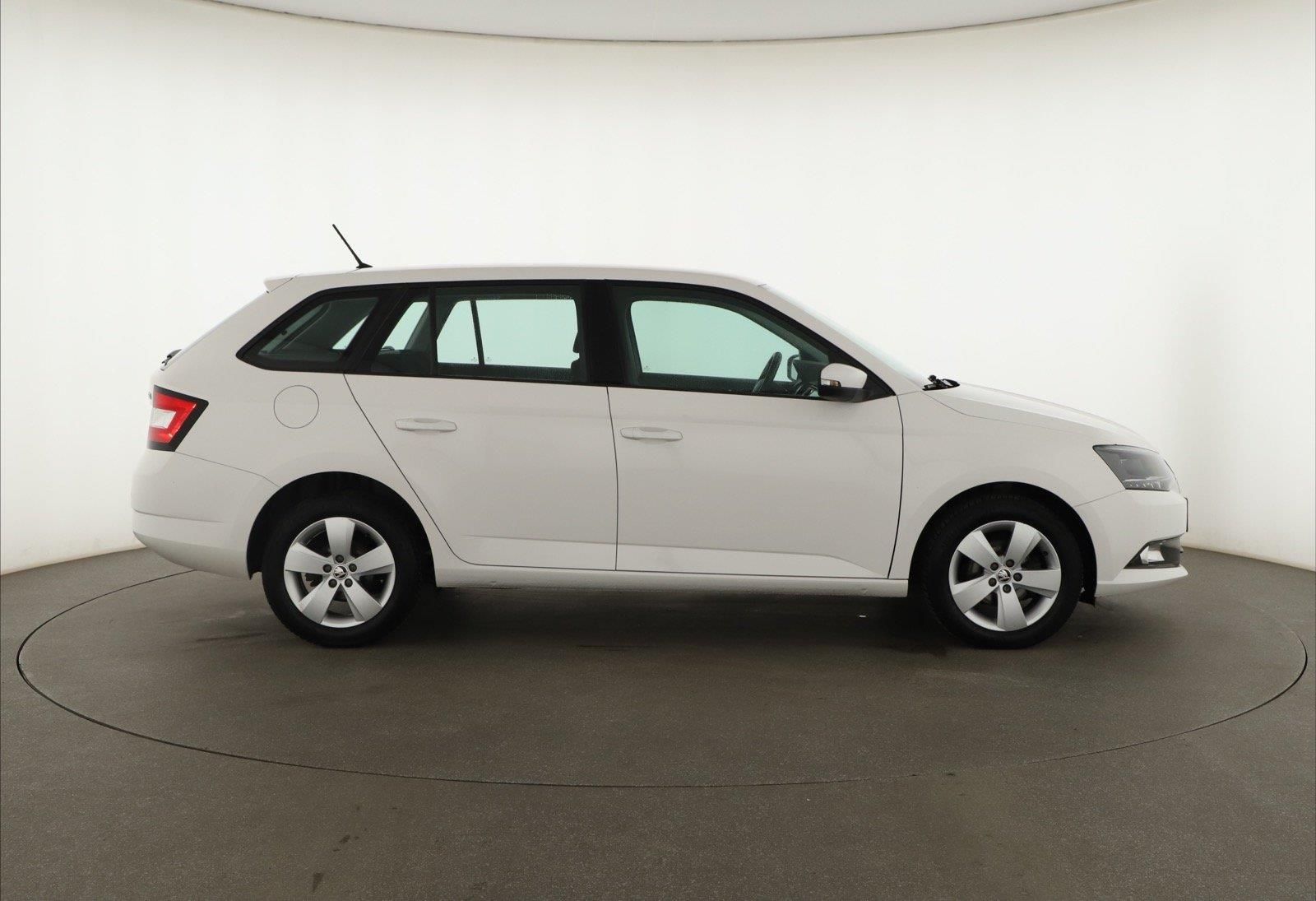 Škoda Fabia, 1.0 TSI, Ambition Plus - fotka 6