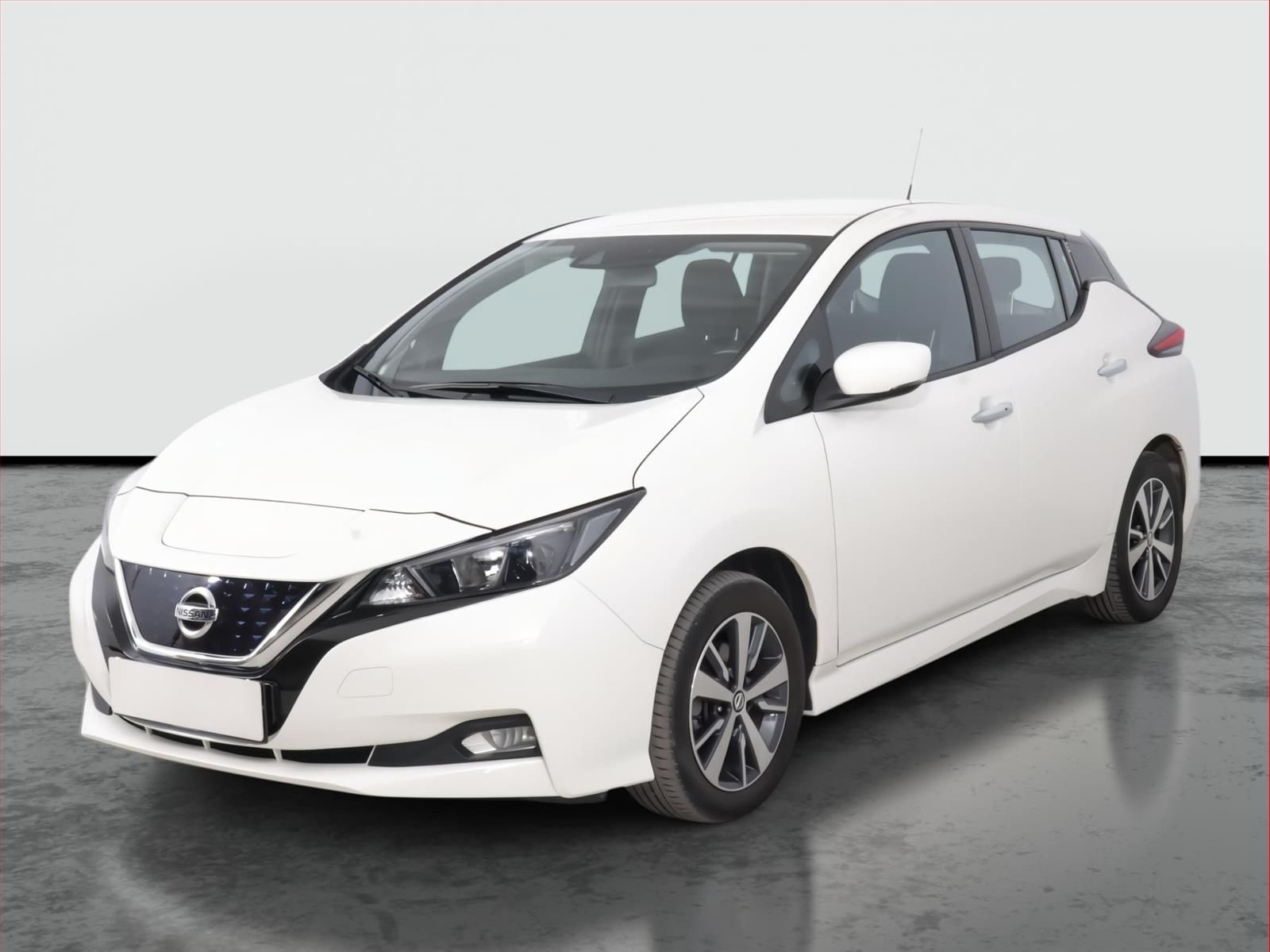 Nissan LEAF, 40 kWh, SoH 93%, Automat - fotka 2