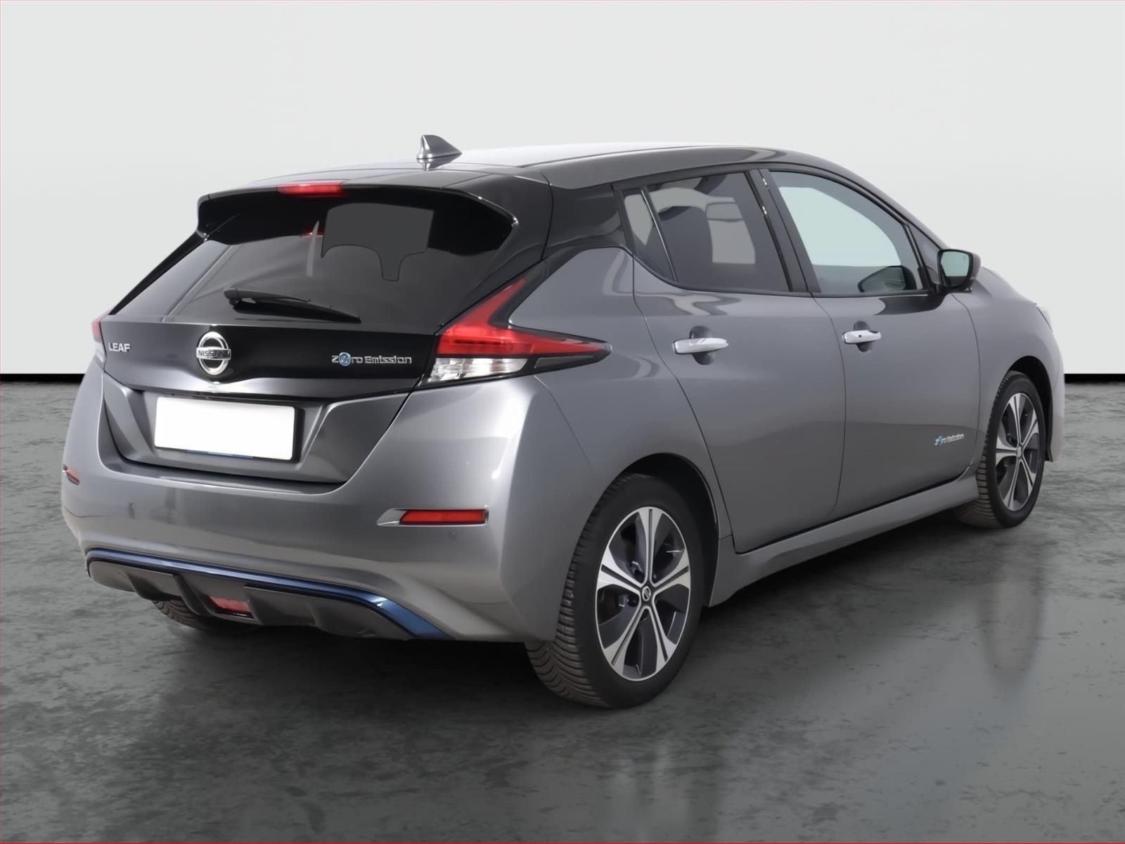 Nissan LEAF, 40 kWh, SoH 89%, Automat - fotka 5