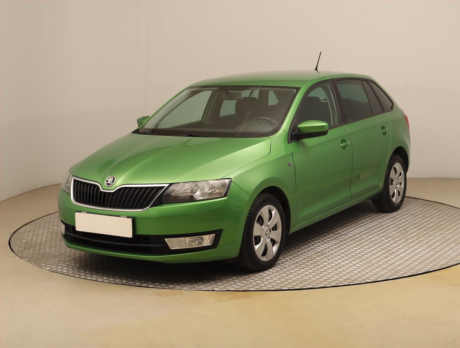 Škoda Rapid, 1.6 TDI, Spaceback, Klima - fotka 2