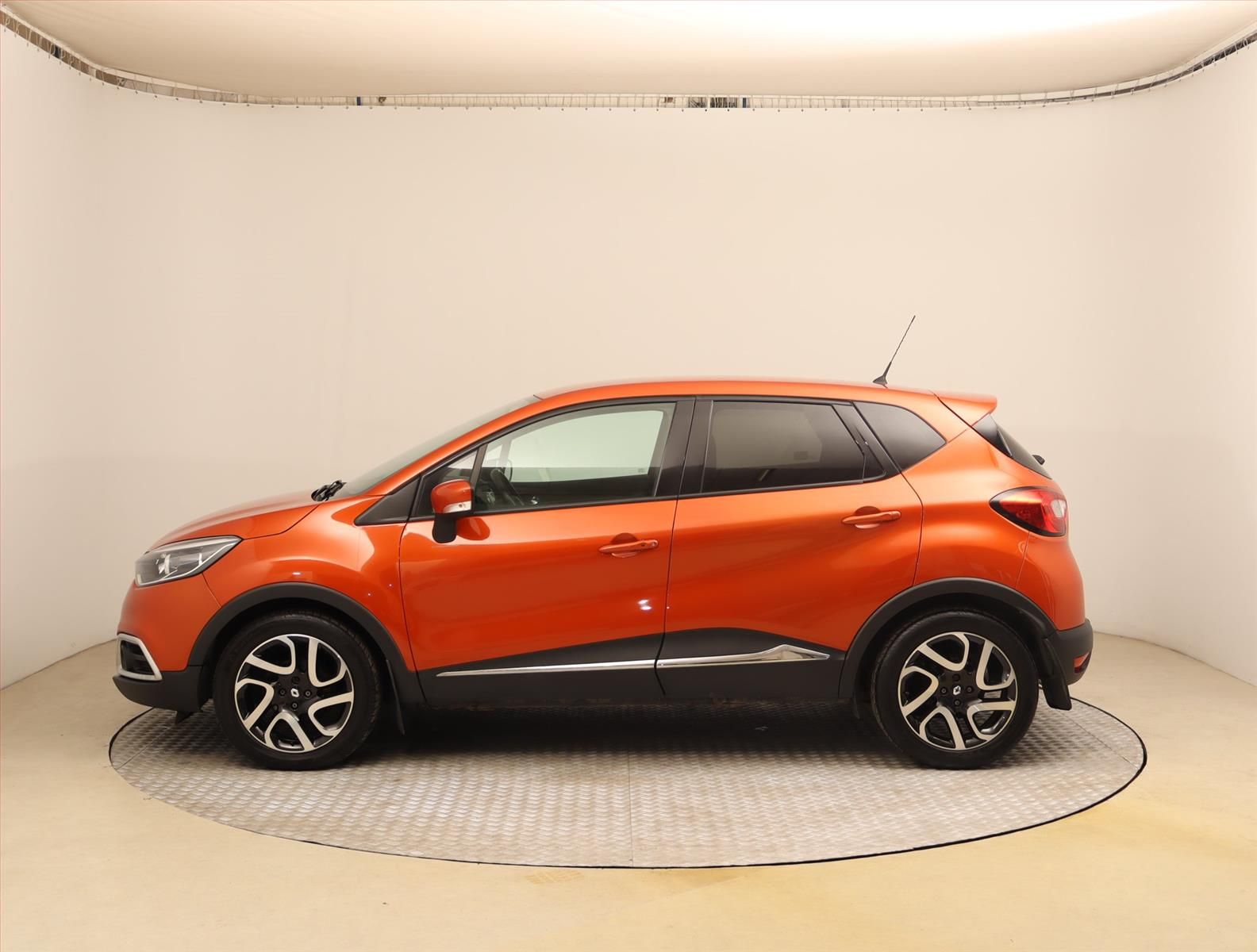 Renault Captur, 0.9 TCe, Navi - fotka 3