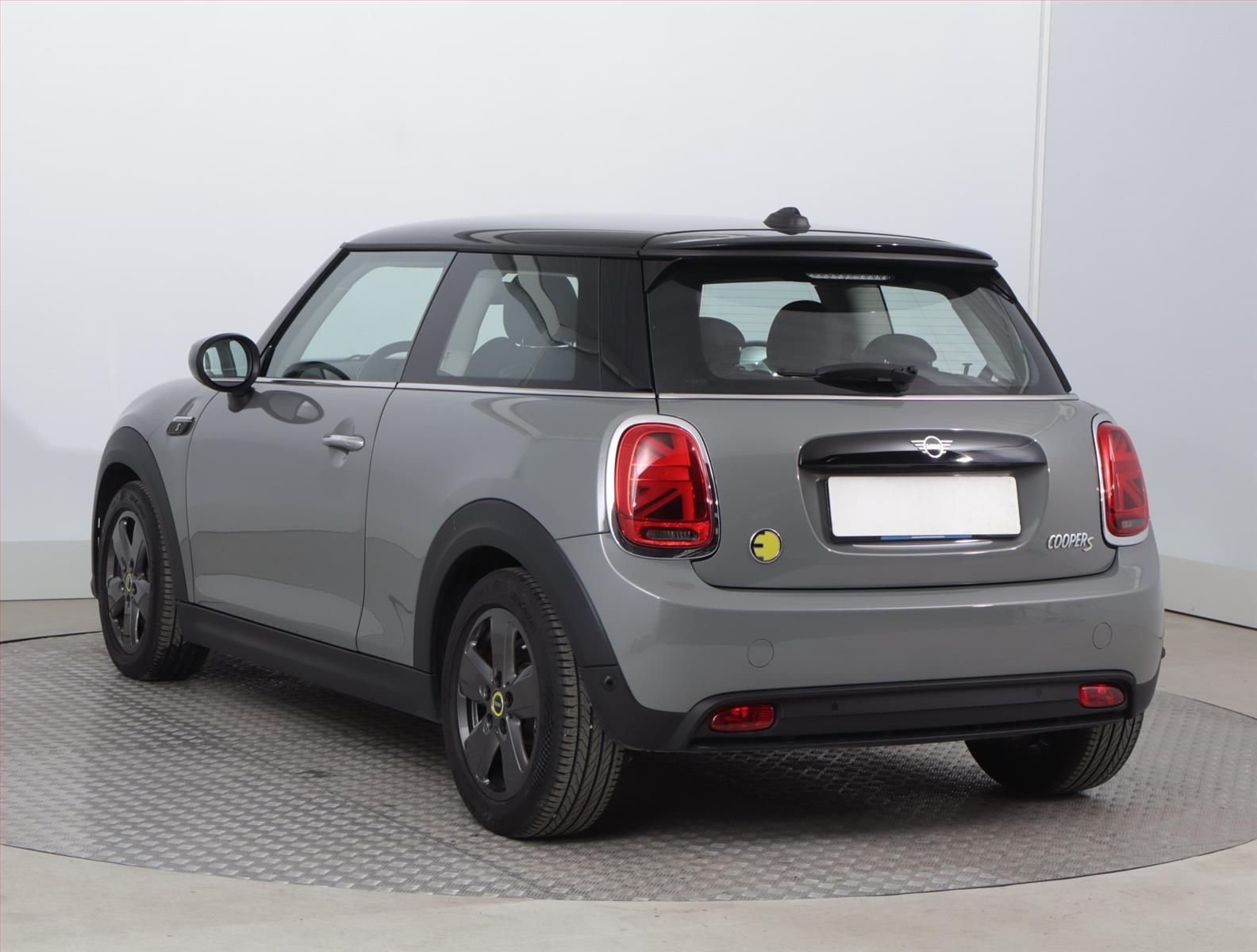Mini, Cooper SE 32 kWh, SoH 98% - fotka 4