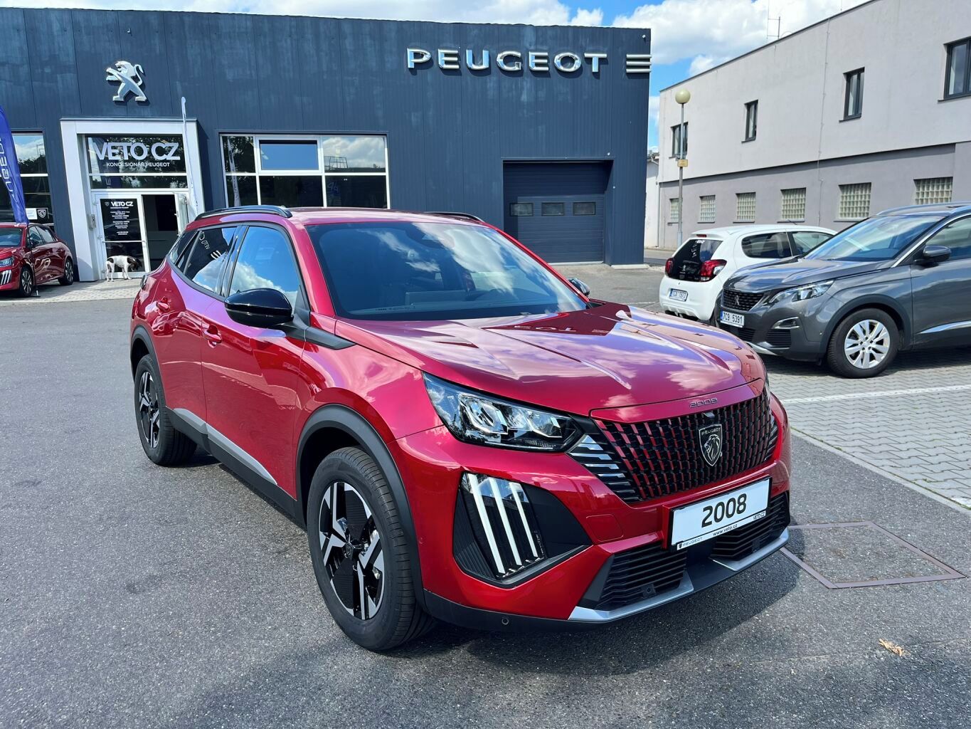 Peugeot 2008, ALLURE Hybrid 145 e-DCS6
