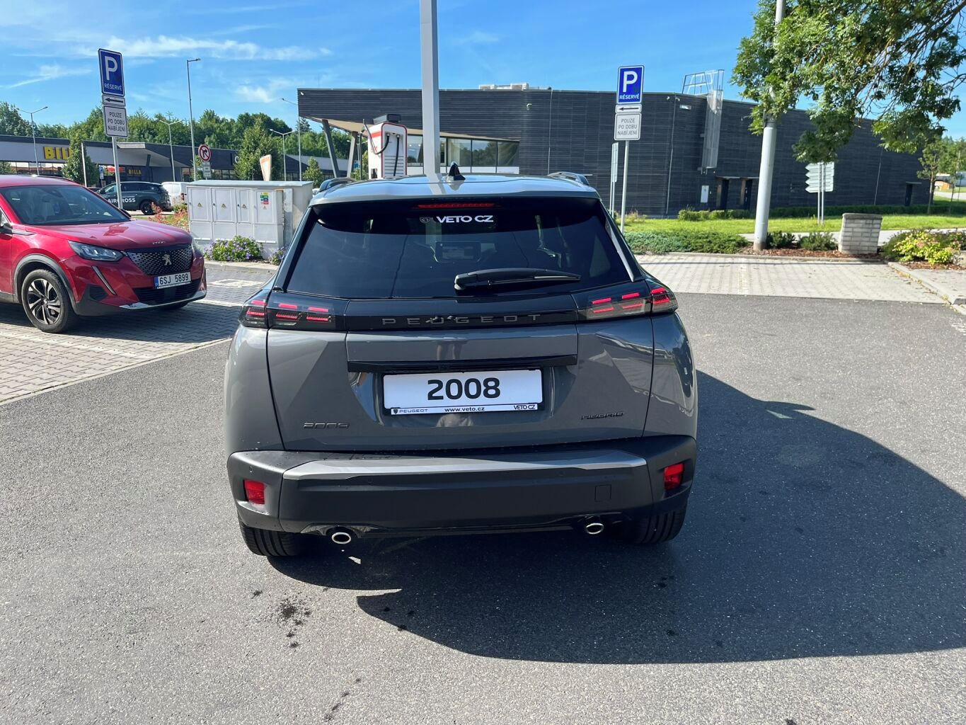 Peugeot 2008, ALLURE Hybrid 145 e-DCS6 - fotka 5