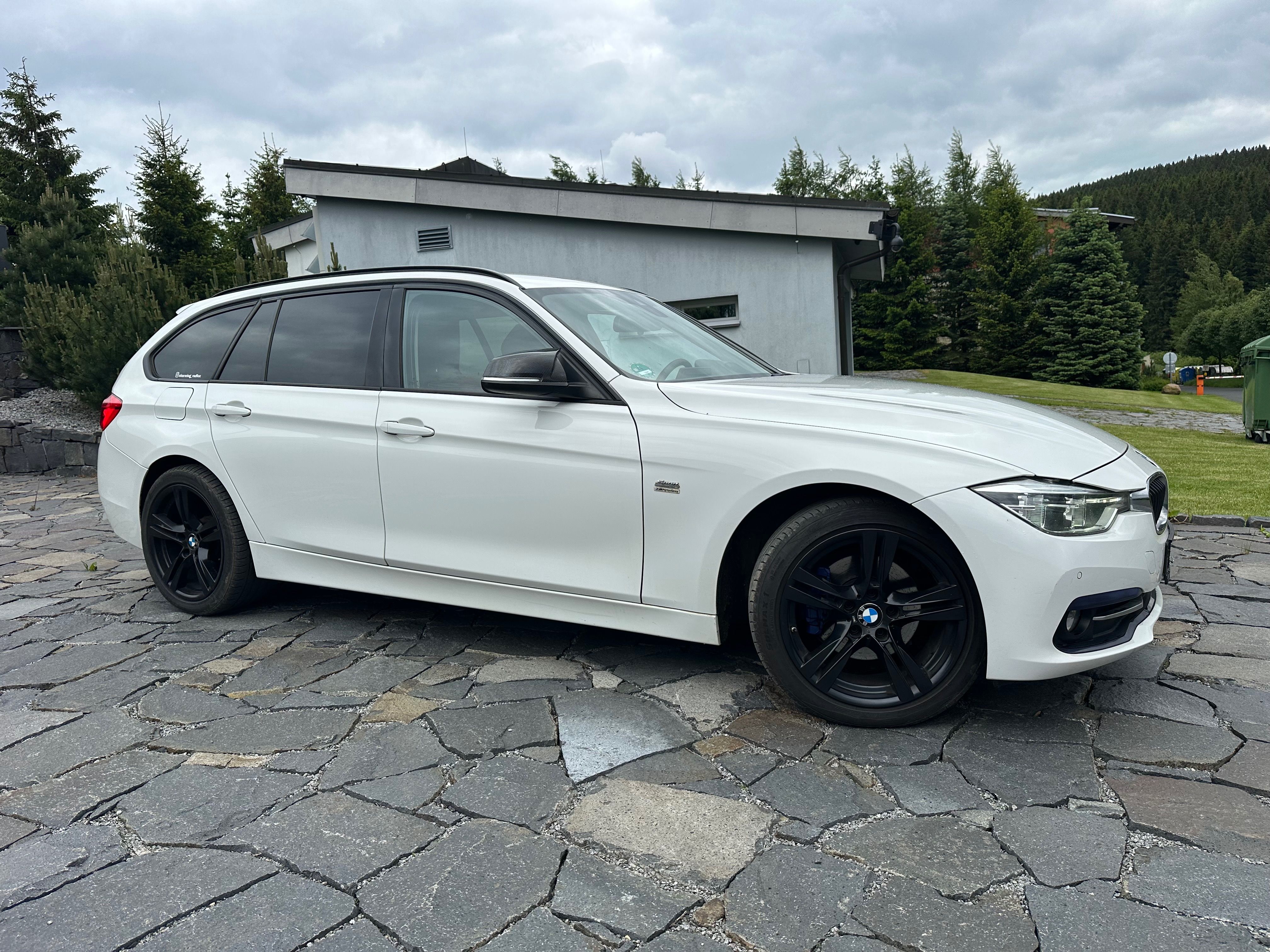 BMW Řada 3, BMW 320d, 140kw,xDrive,2017, - fotka 2