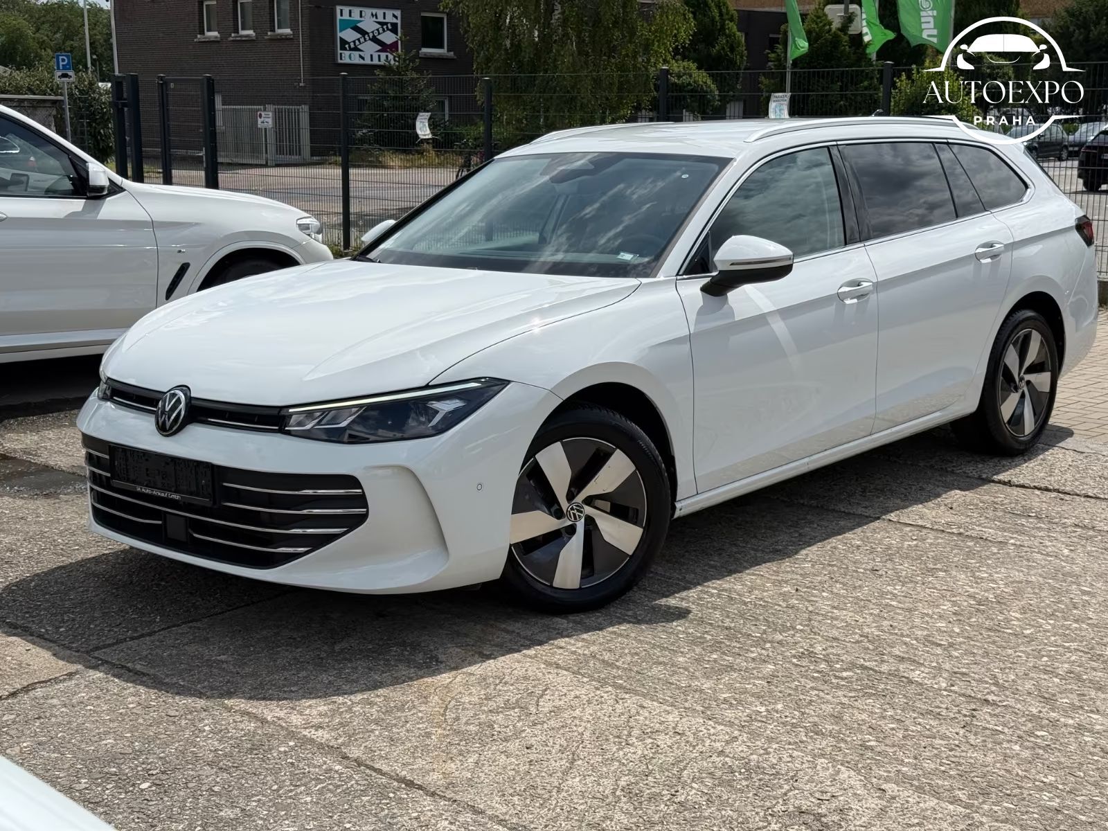 Volkswagen Passat Variant, Passat1.5 eTSI Business/Kamera - fotka 2