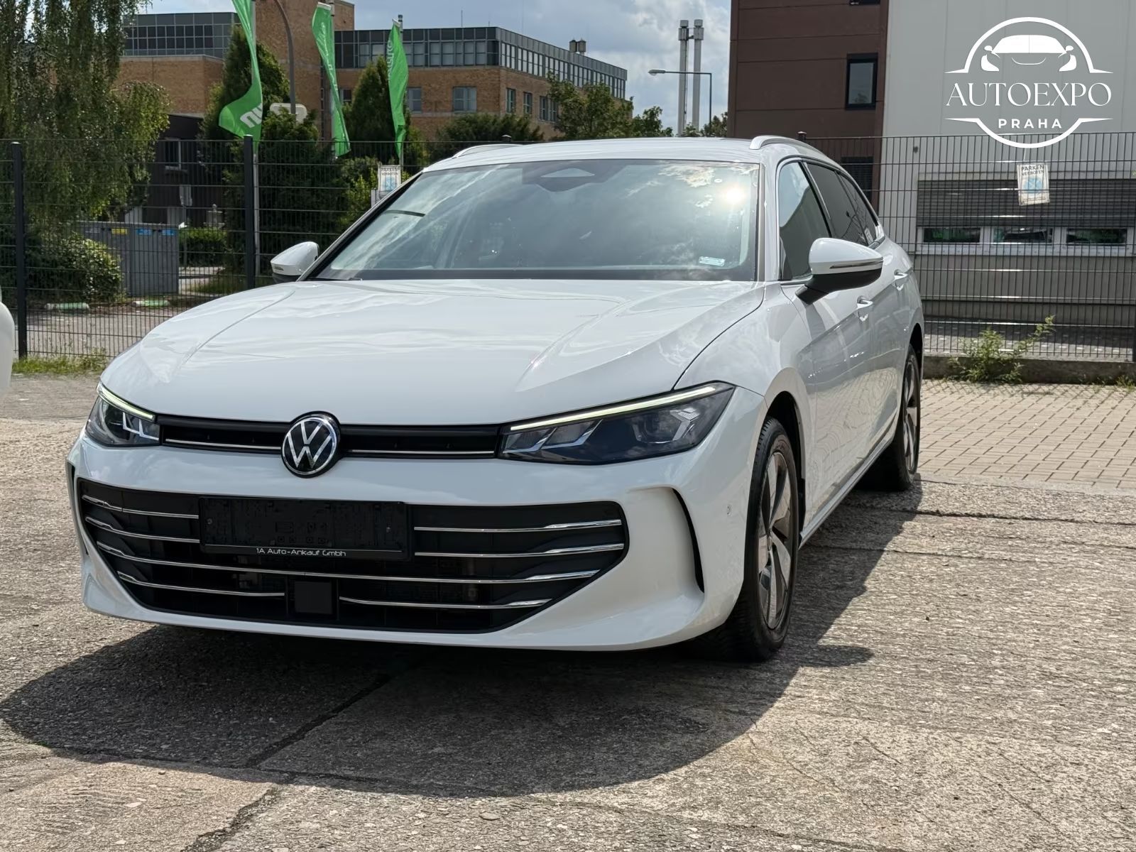 Volkswagen Passat Variant, Passat1.5 eTSI Business/Kamera - fotka 4