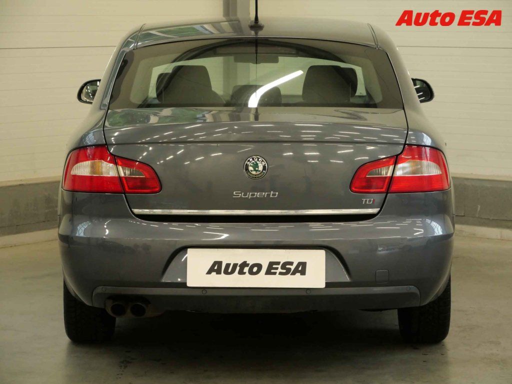 Škoda Superb, 2.0 TDi,xenon,autoAC - fotka 5
