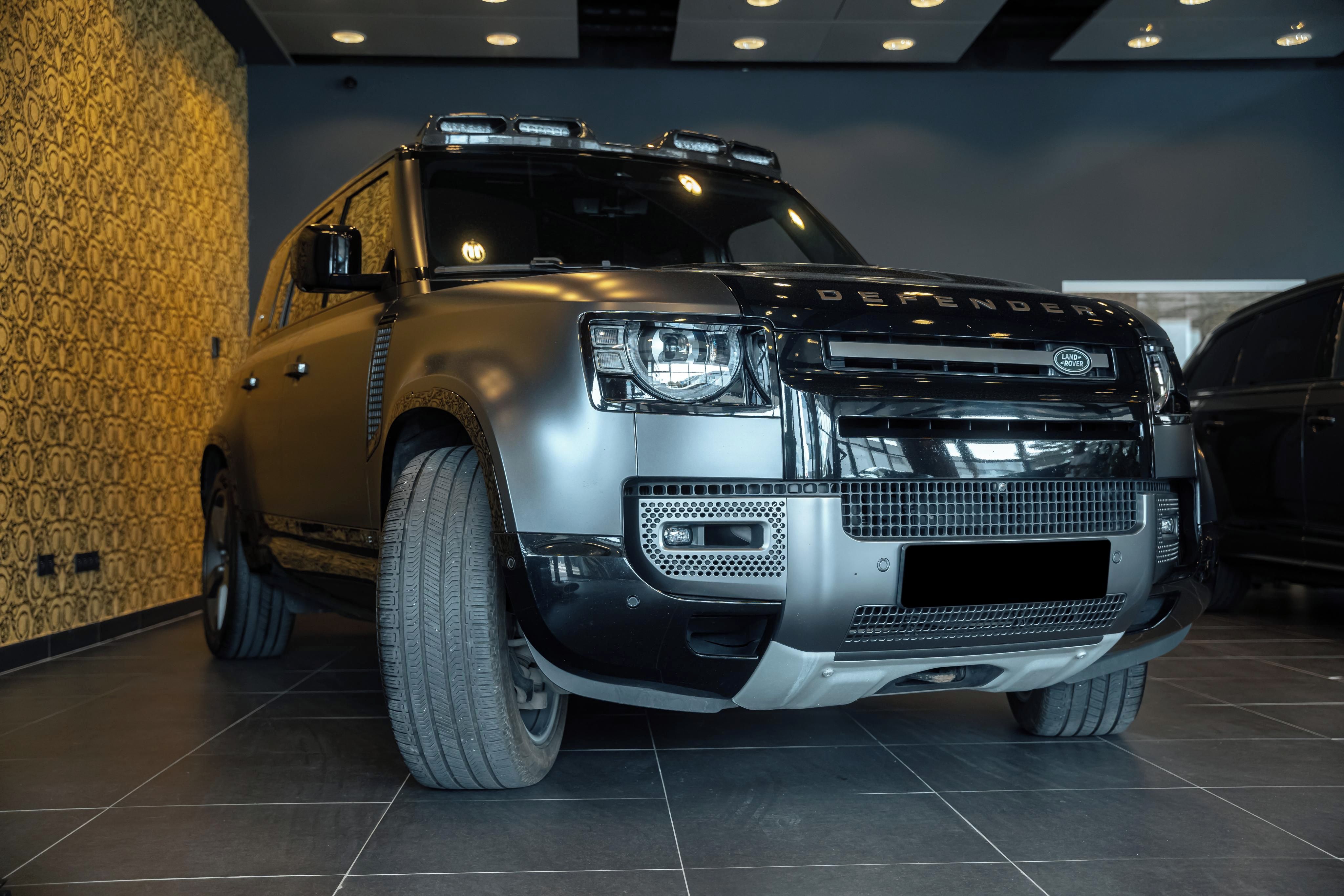 Land Rover Defender, 110 5.0 V8 Carpathian Edition - fotka 2