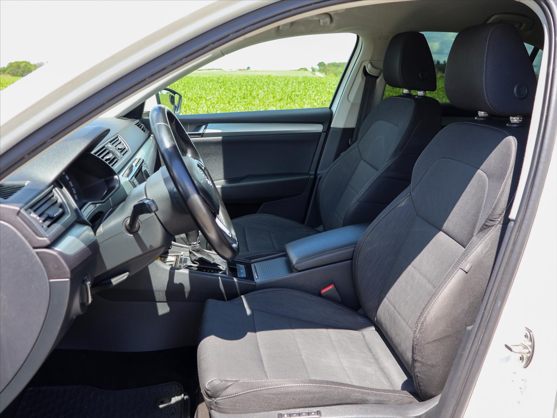 Škoda Superb, 2,0 TDI 110kW Ambition CZ - fotka 6