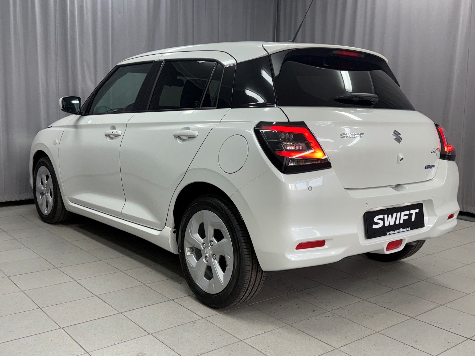 Suzuki Swift, Premium - k odběru IHNED - fotka 6