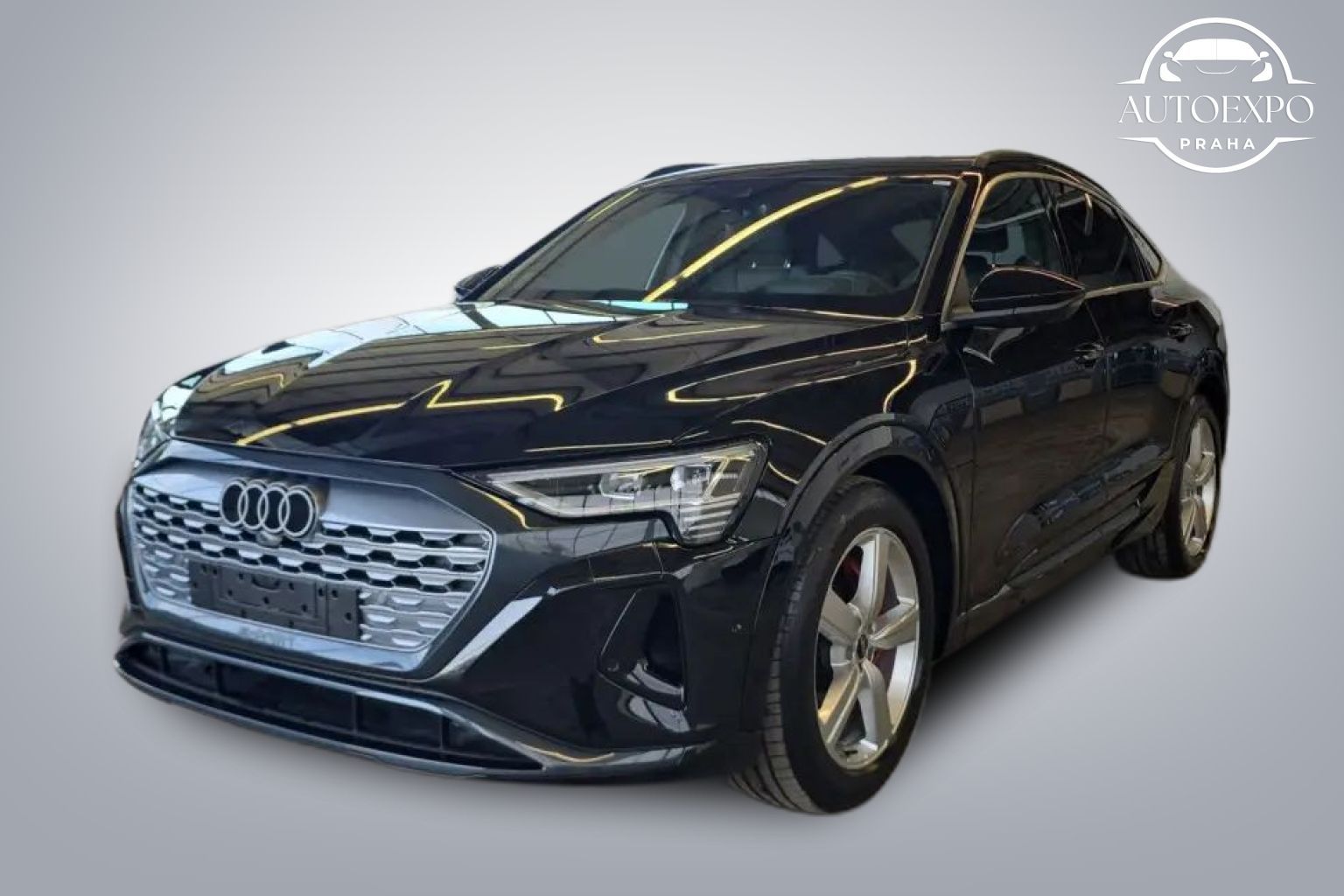 Audi Q8 e-tron, Q8 etron Sportback 55 S-Line* - fotka 2