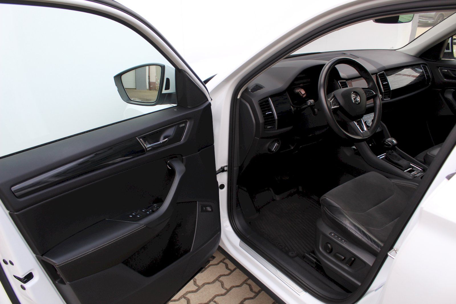 Škoda Kodiaq, Style PLUS 2.0 TDI 140kW 4x4 D - fotka 6