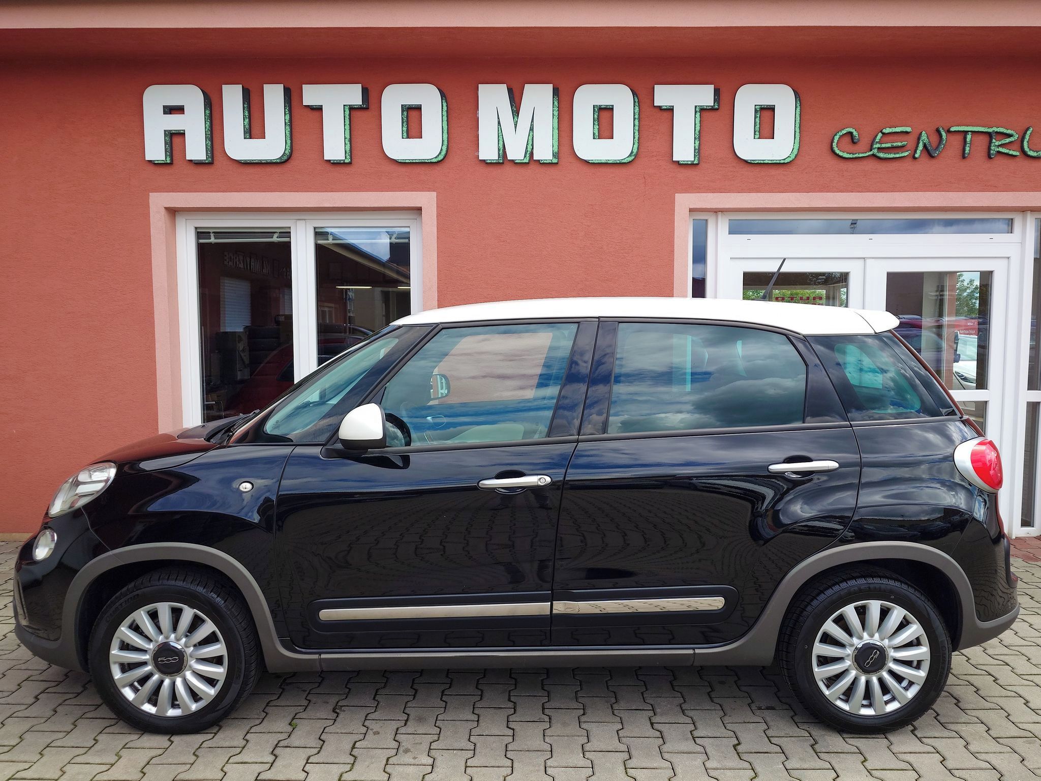 Fiat 500L, Trekking 1.4 T-Jet 88 kW - fotka 5
