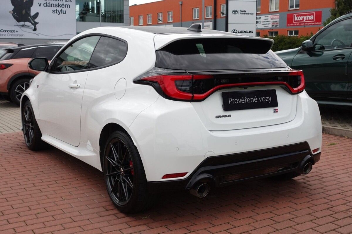 Toyota GR Yaris, 1.6Turbo 8AT 4X4 Dynamic + VIP - fotka 6