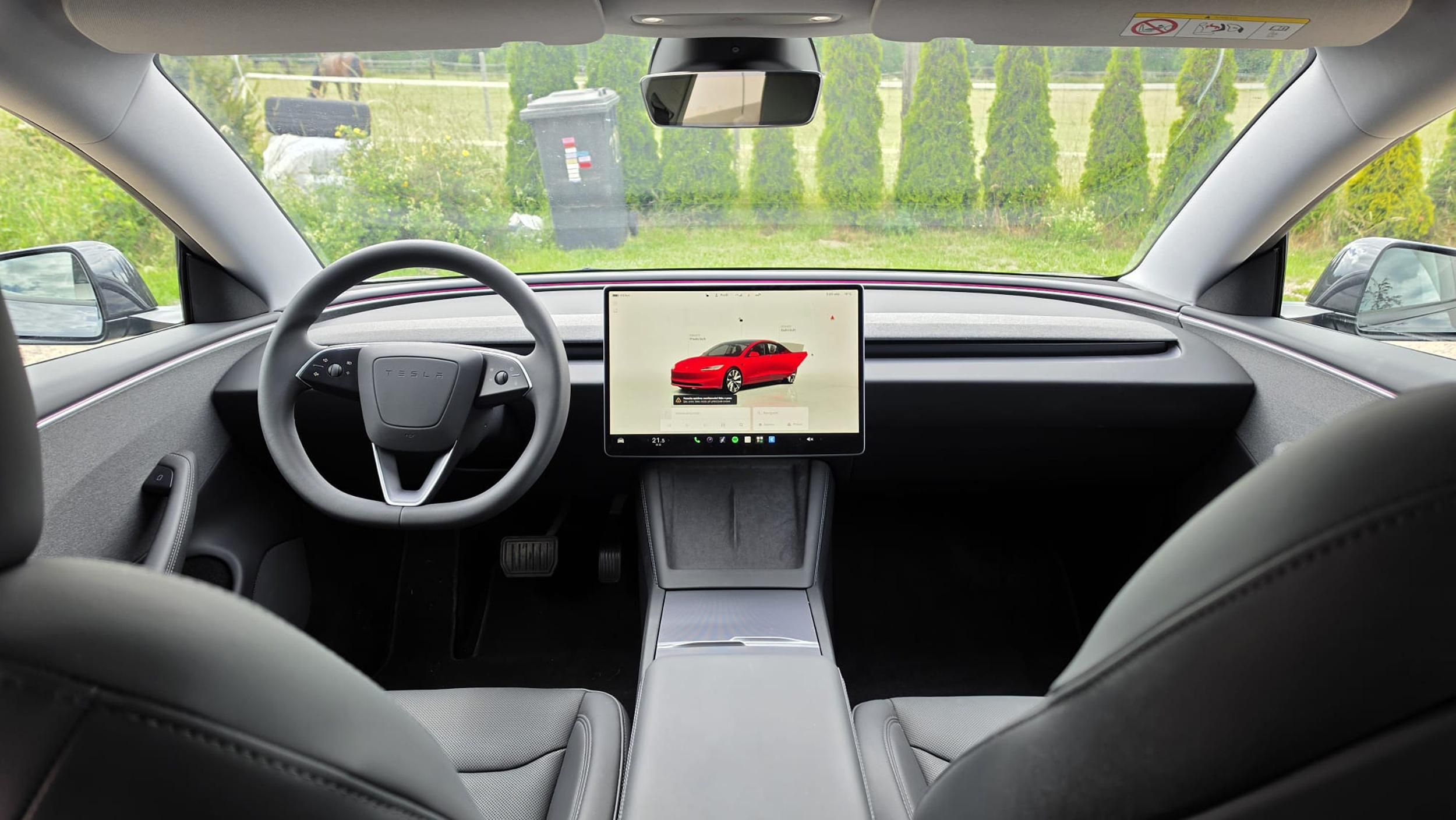 Tesla Model 3 - fotka 6