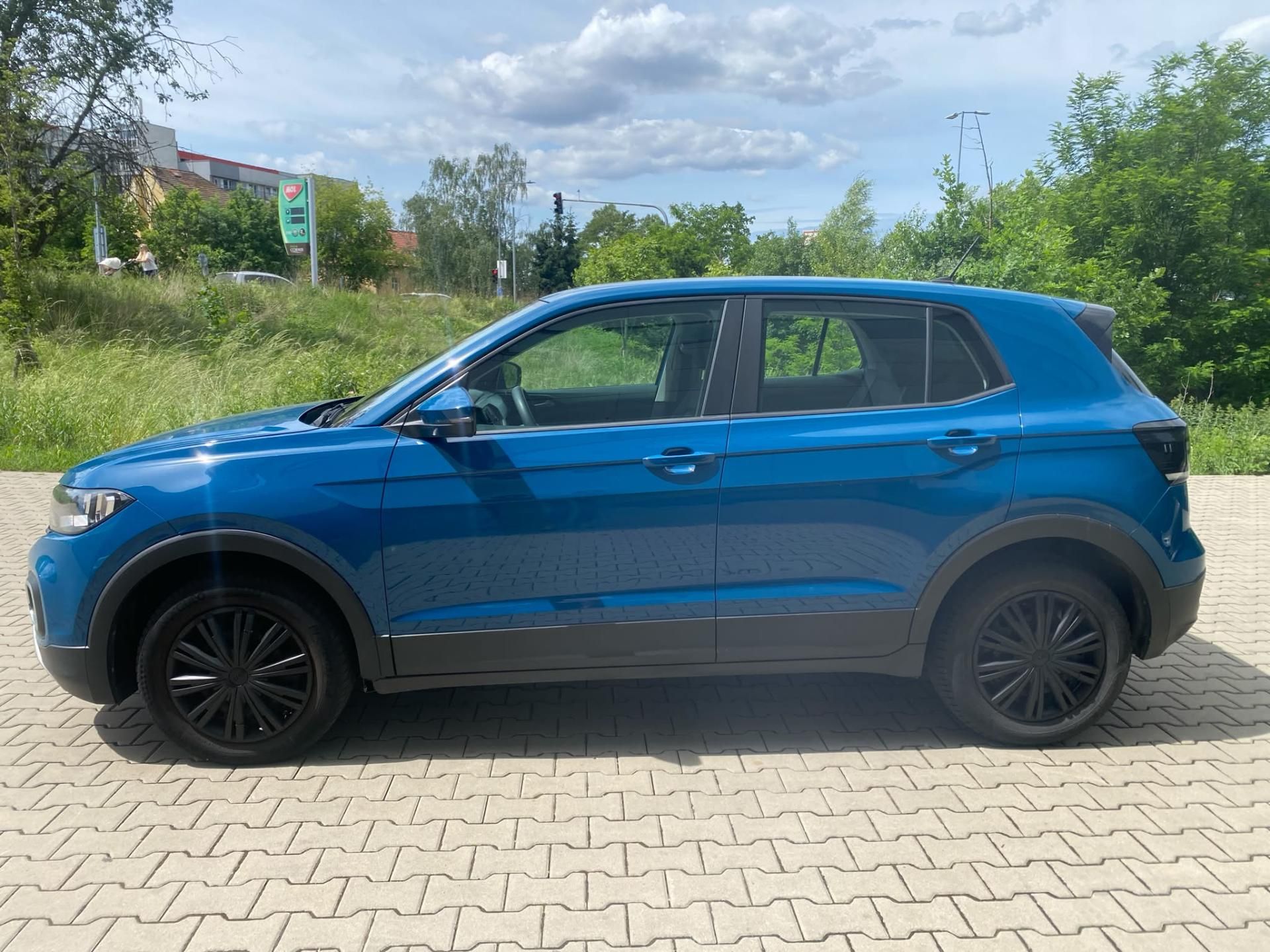 Volkswagen T-Cross, TSi SERVIS TOP STAV - fotka 2