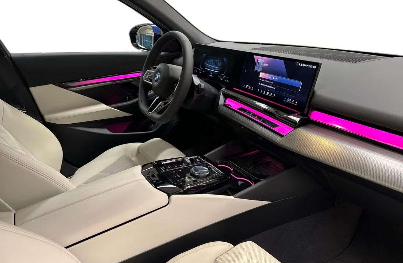 BMW i5, xDrive40 Touring M Tažné Kam. - fotka 6
