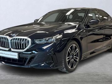eDrive40 M Sport Tažné Kamera