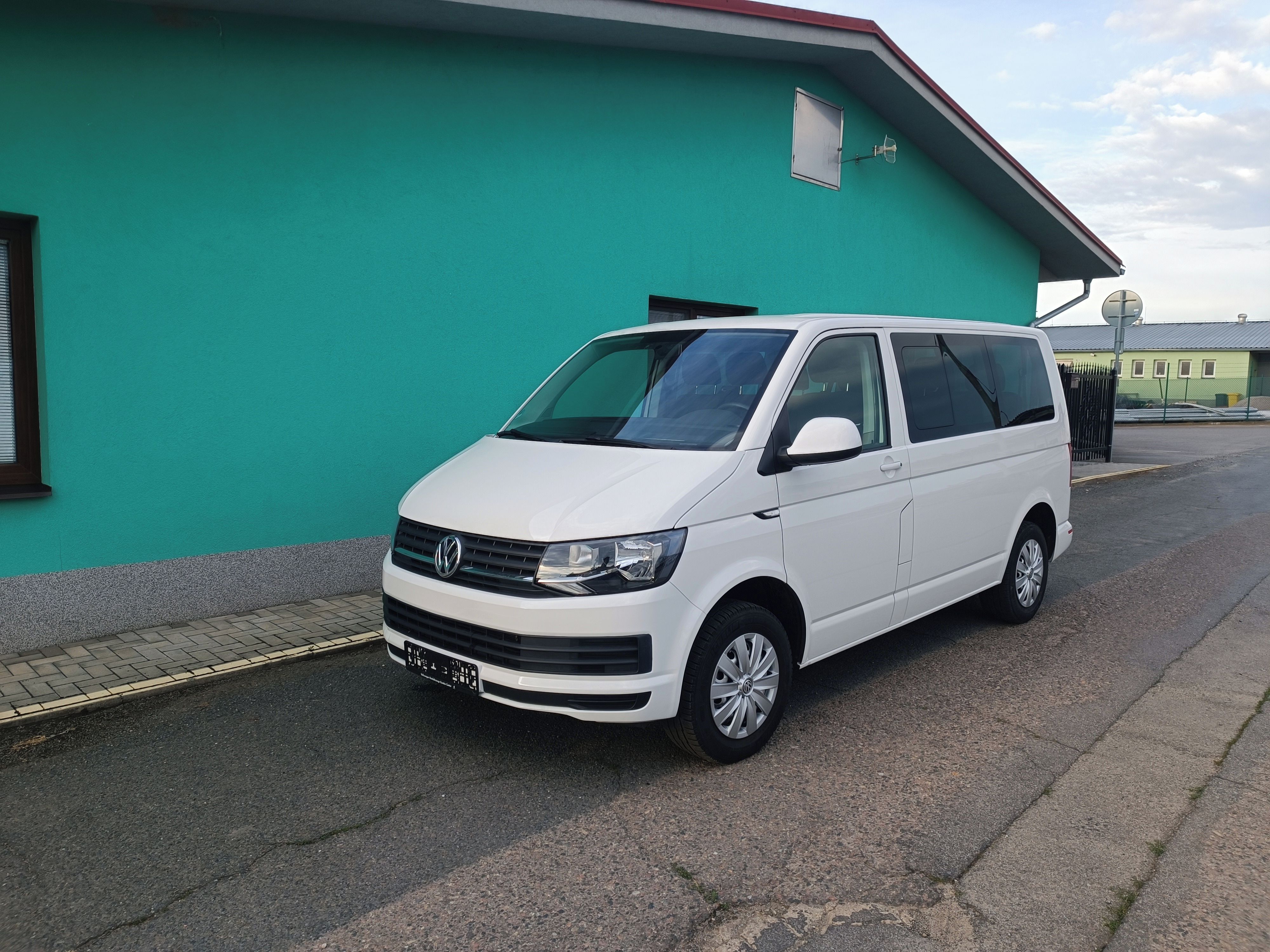 Volkswagen Transporter, WV Caravelle trend - fotka 2