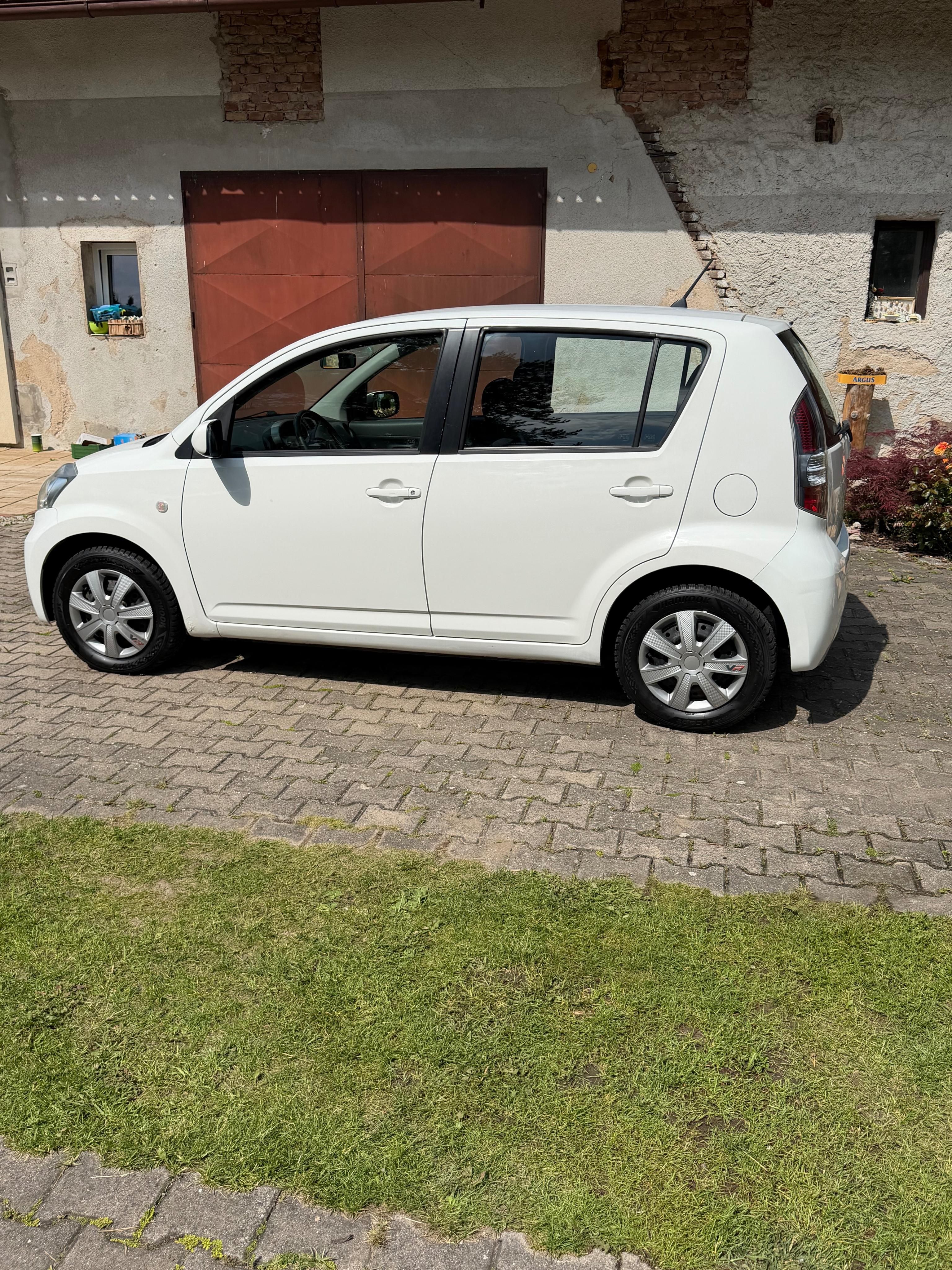 Daihatsu Sirion - fotka 6