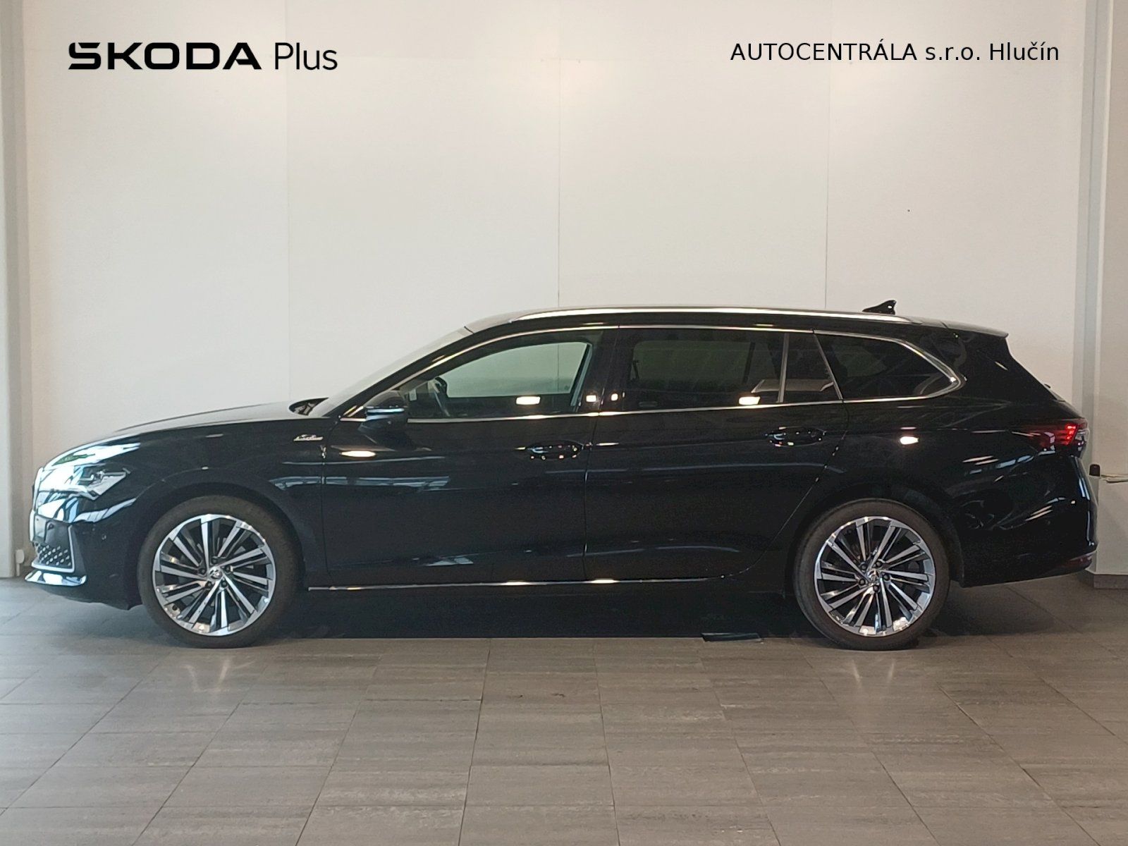 Škoda Superb, Combi L&K DSG TDI 2.0 / 110 kW - fotka 3