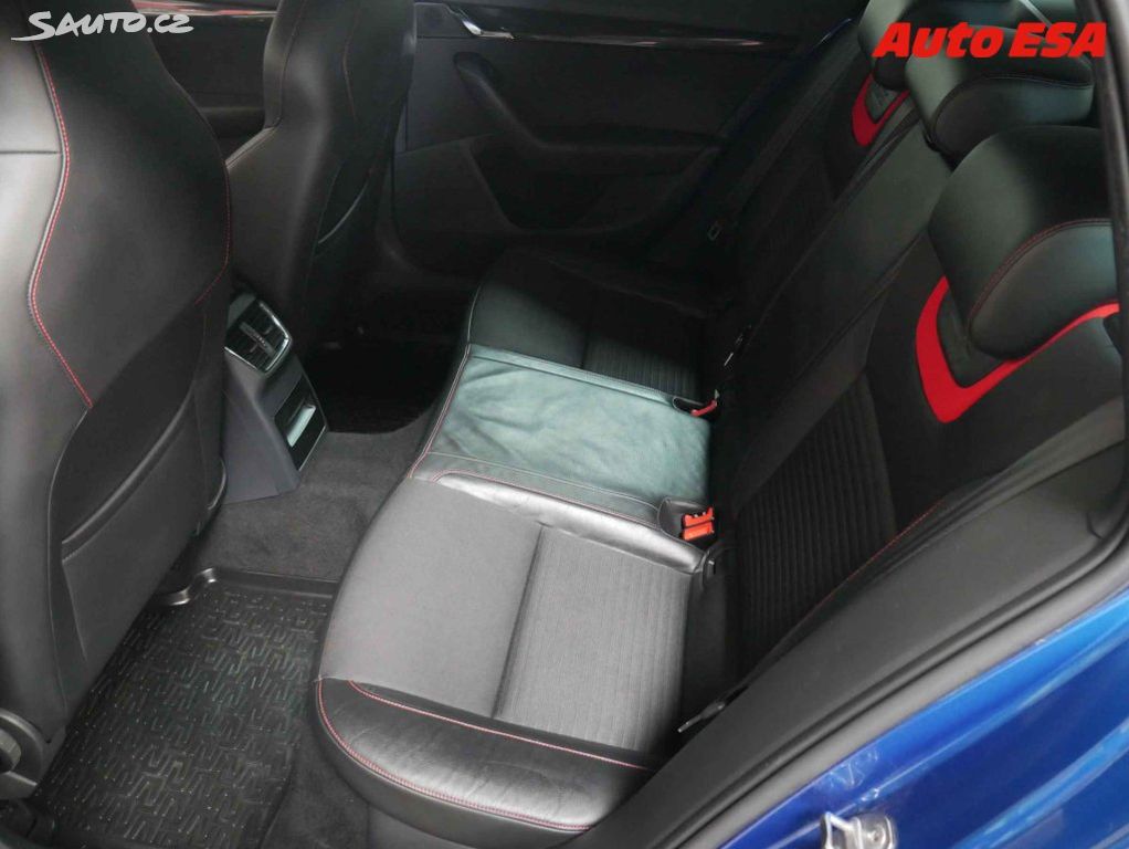 ŠKODA OCTAVIA RS COMBI 2.0 TSI 220CH