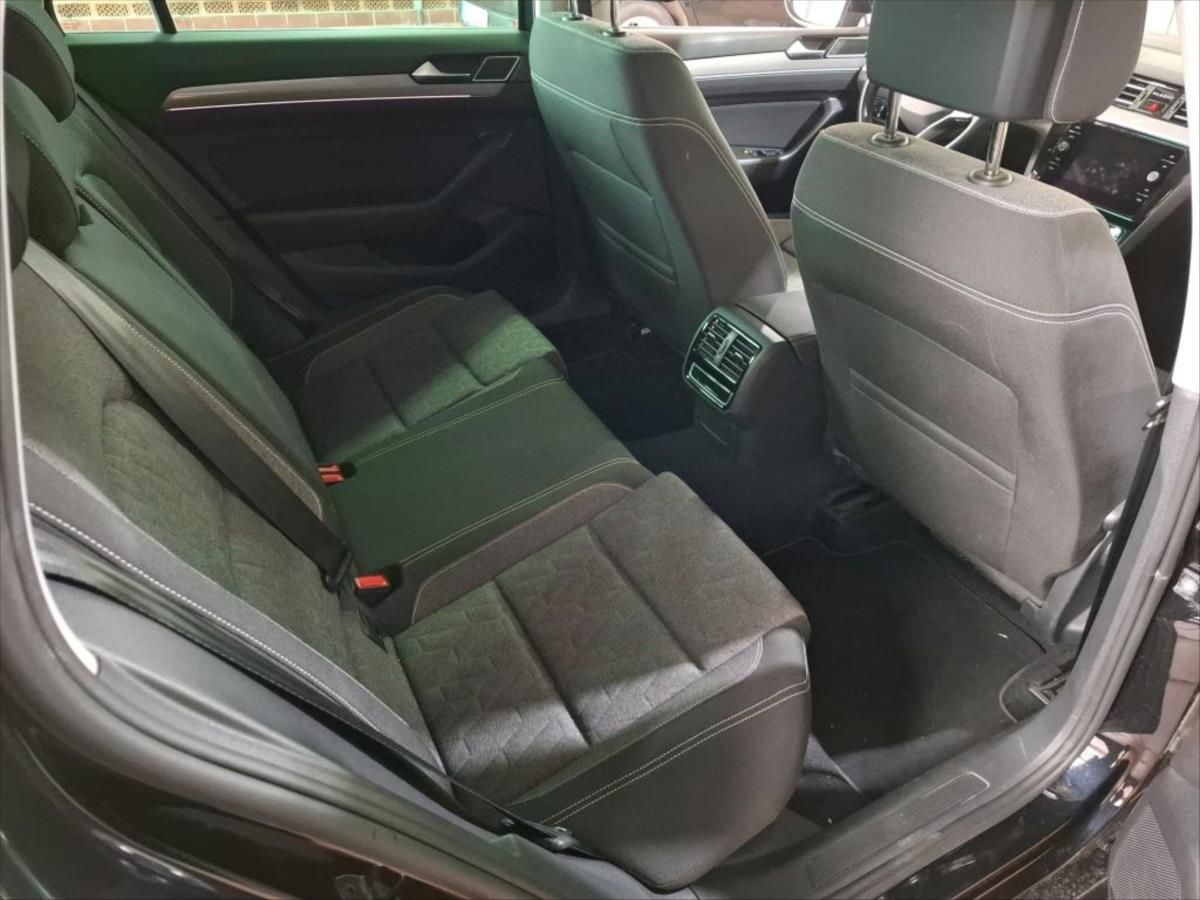 Volkswagen Passat, 2,0 TAŽNÉ,KAMERA,APP-CONNECT - fotka 6