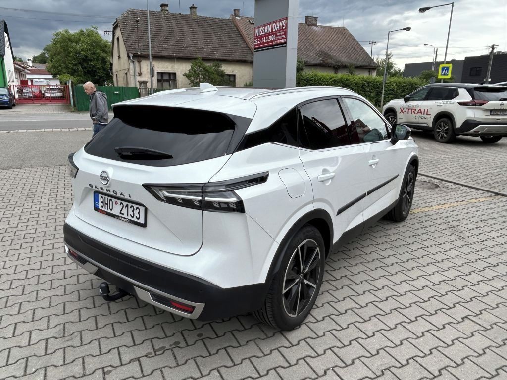 Nissan Qashqai, 1.3DIG-T 158PS AT 4WD Tekna 1M - fotka 4