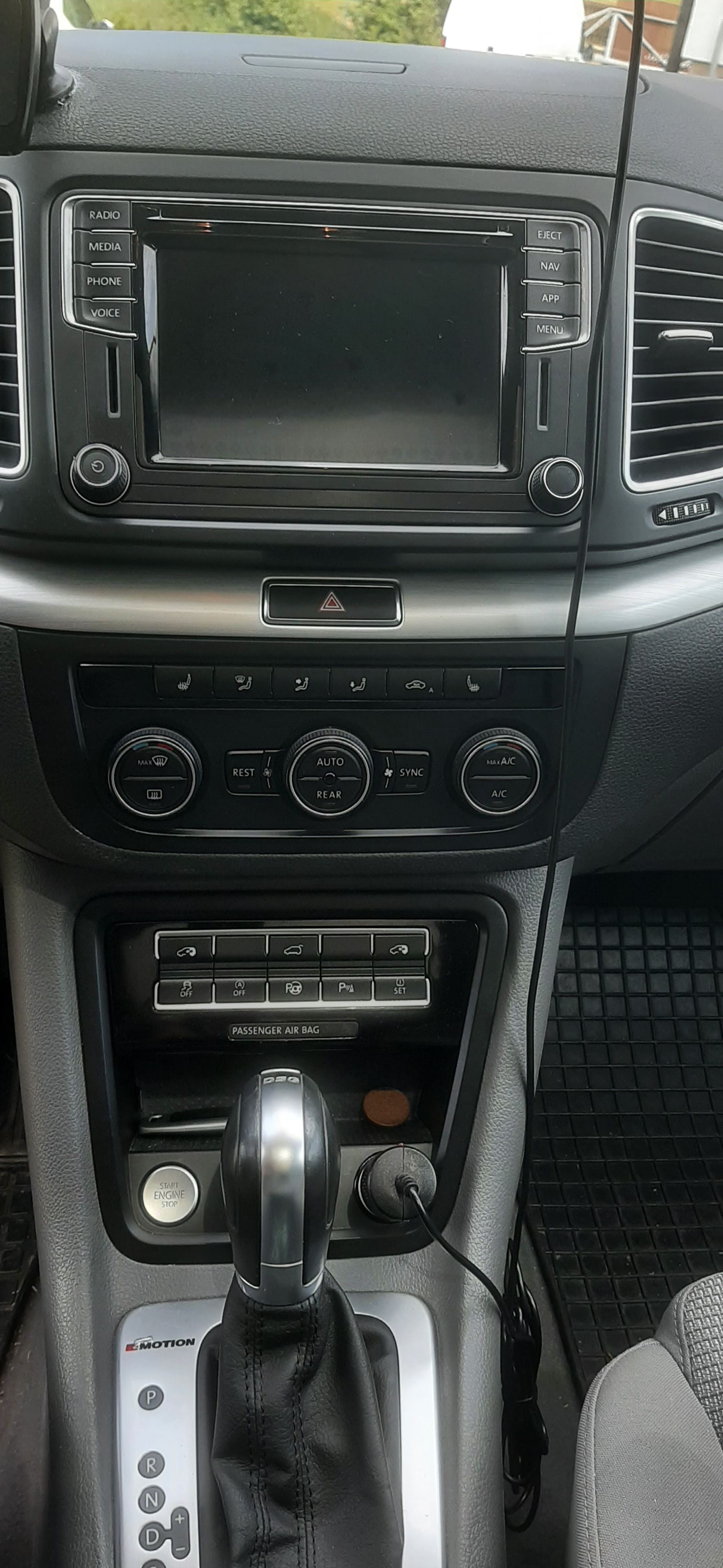 Volkswagen Sharan, 135KW, 4x4, Webasto,Cebia,7DSG - fotka 6