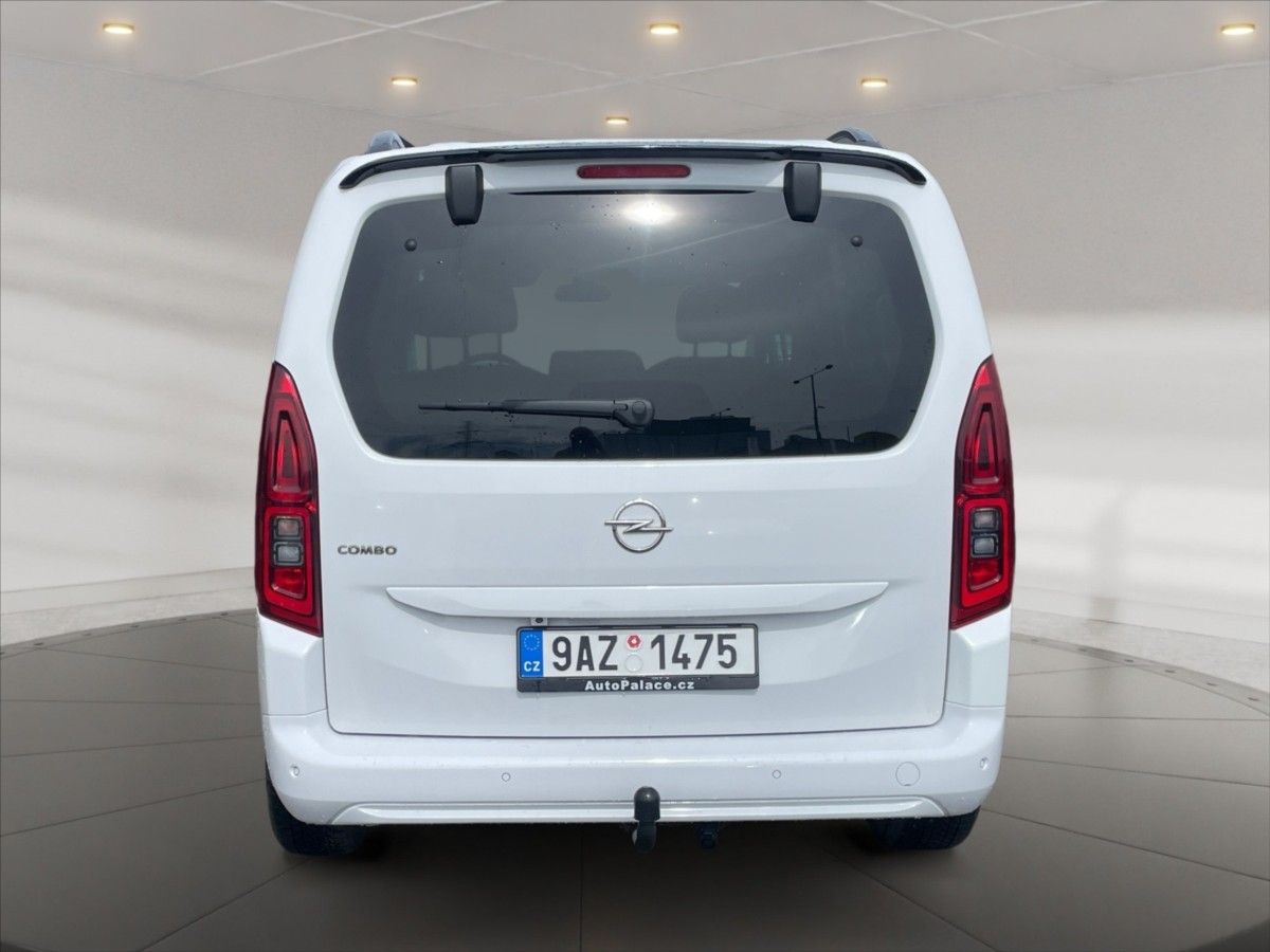 Opel Combo, 1,5 L1 Elegance Plus - fotka 5