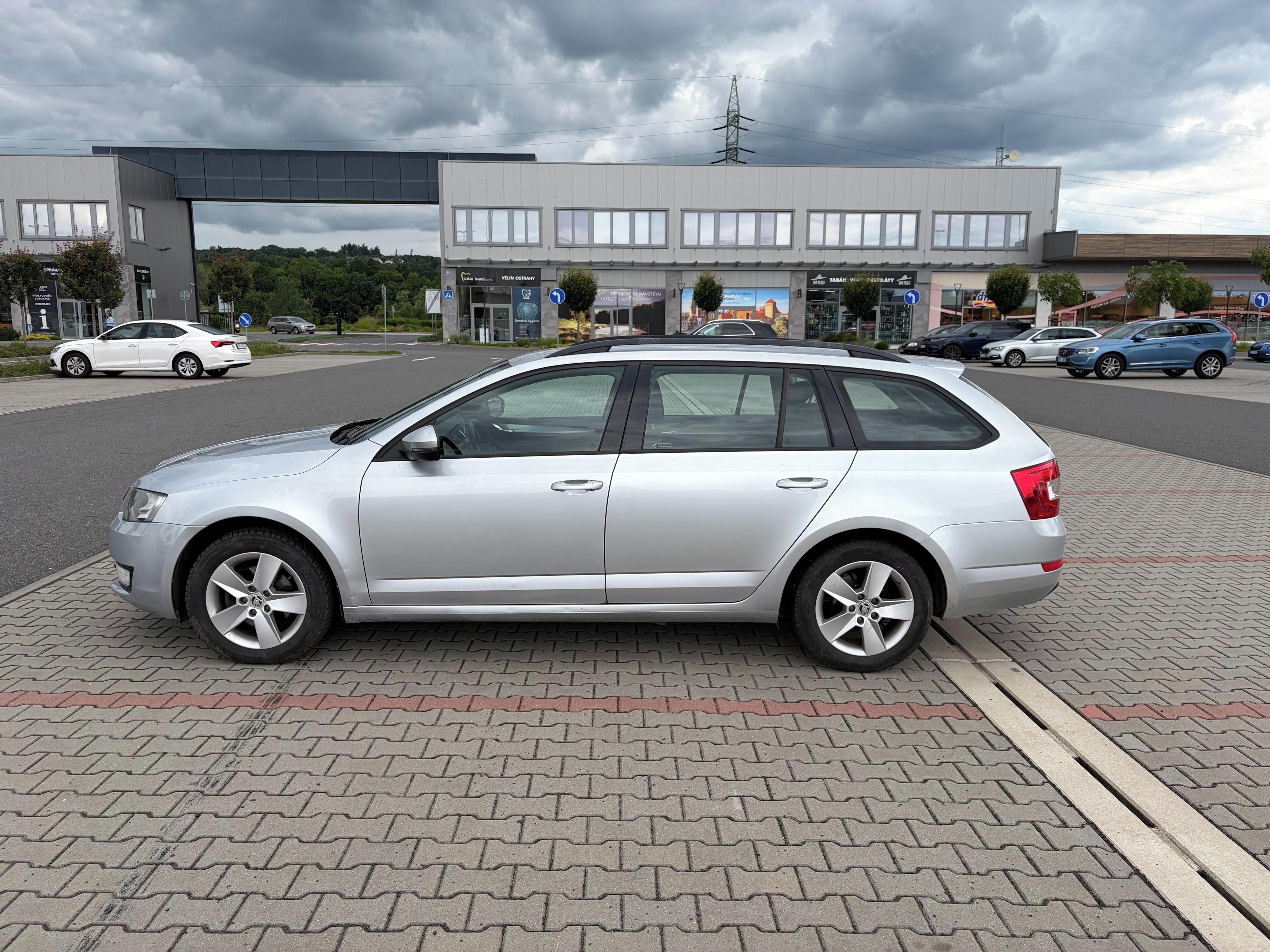 Škoda Octavia, III 2.0 TDi 110kw DSG ČR TZ - fotka 6