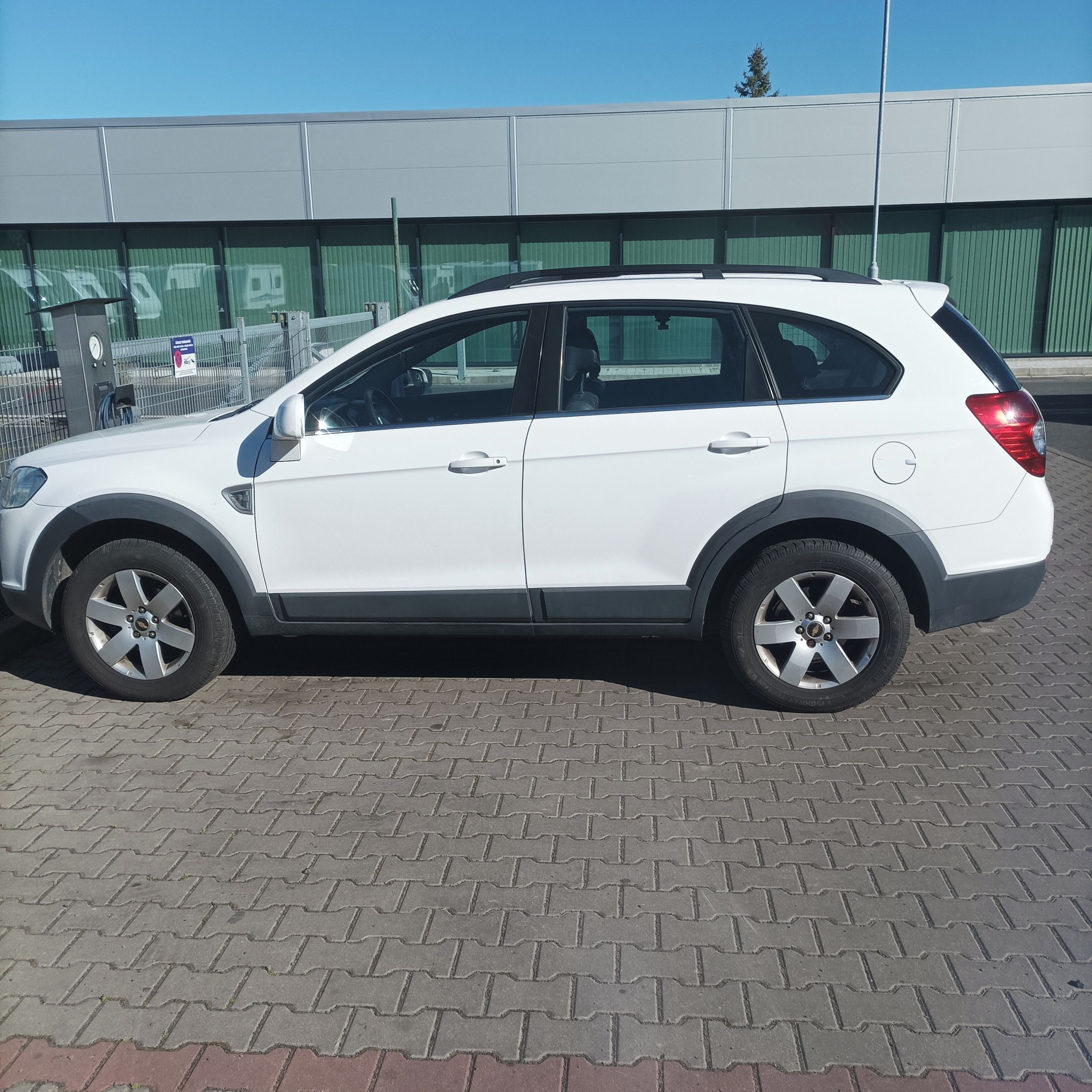 Chevrolet Captiva, 2.4i Benzín+LPG 4x4, 7 míst, - fotka 4