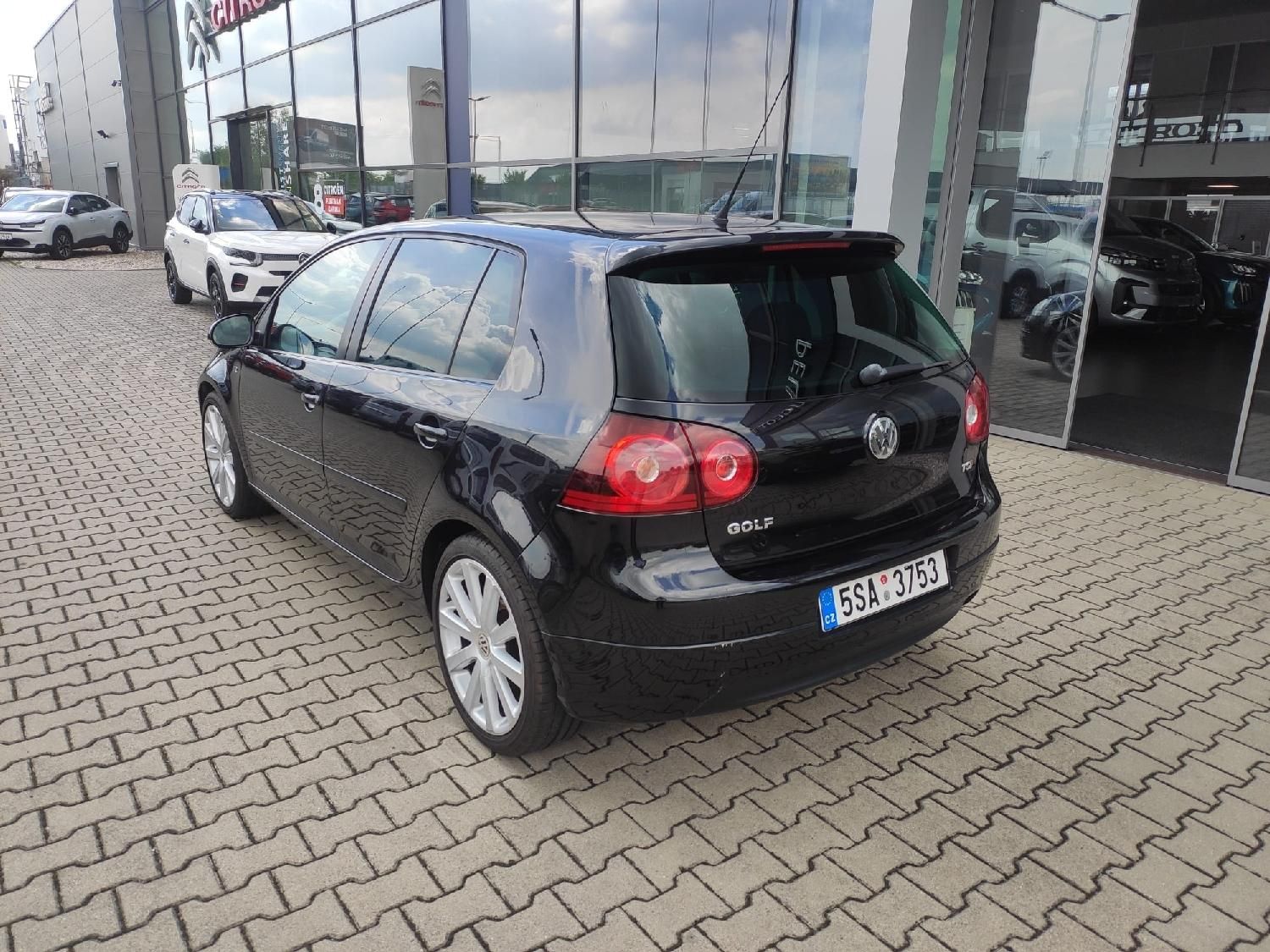Volkswagen Golf, R LINE 1.4 TSI 90 kW MAN6 - fotka 3