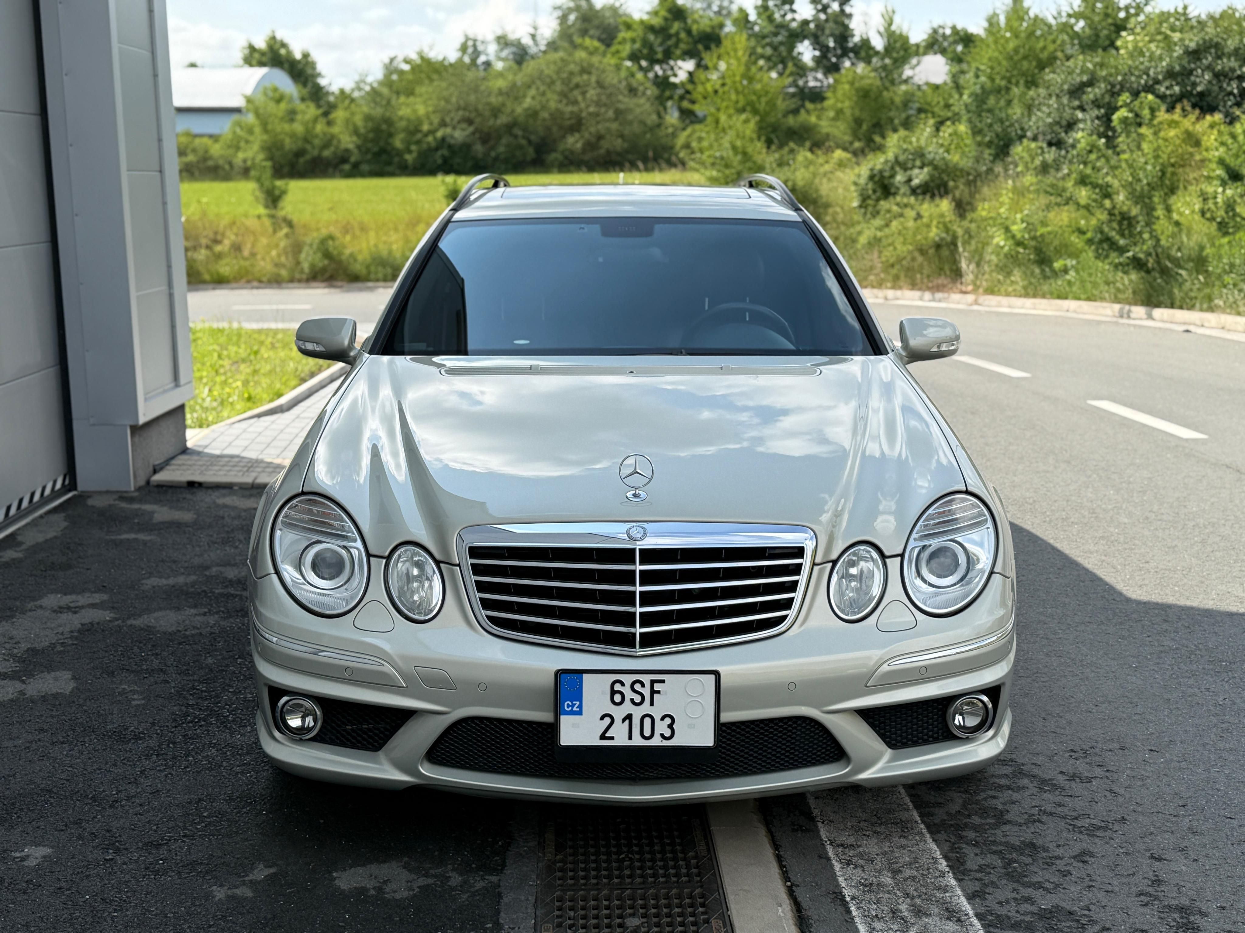 Mercedes-Benz Třídy E, E63 AMG, 6.3 V8, 378 kw, DPH - fotka 2