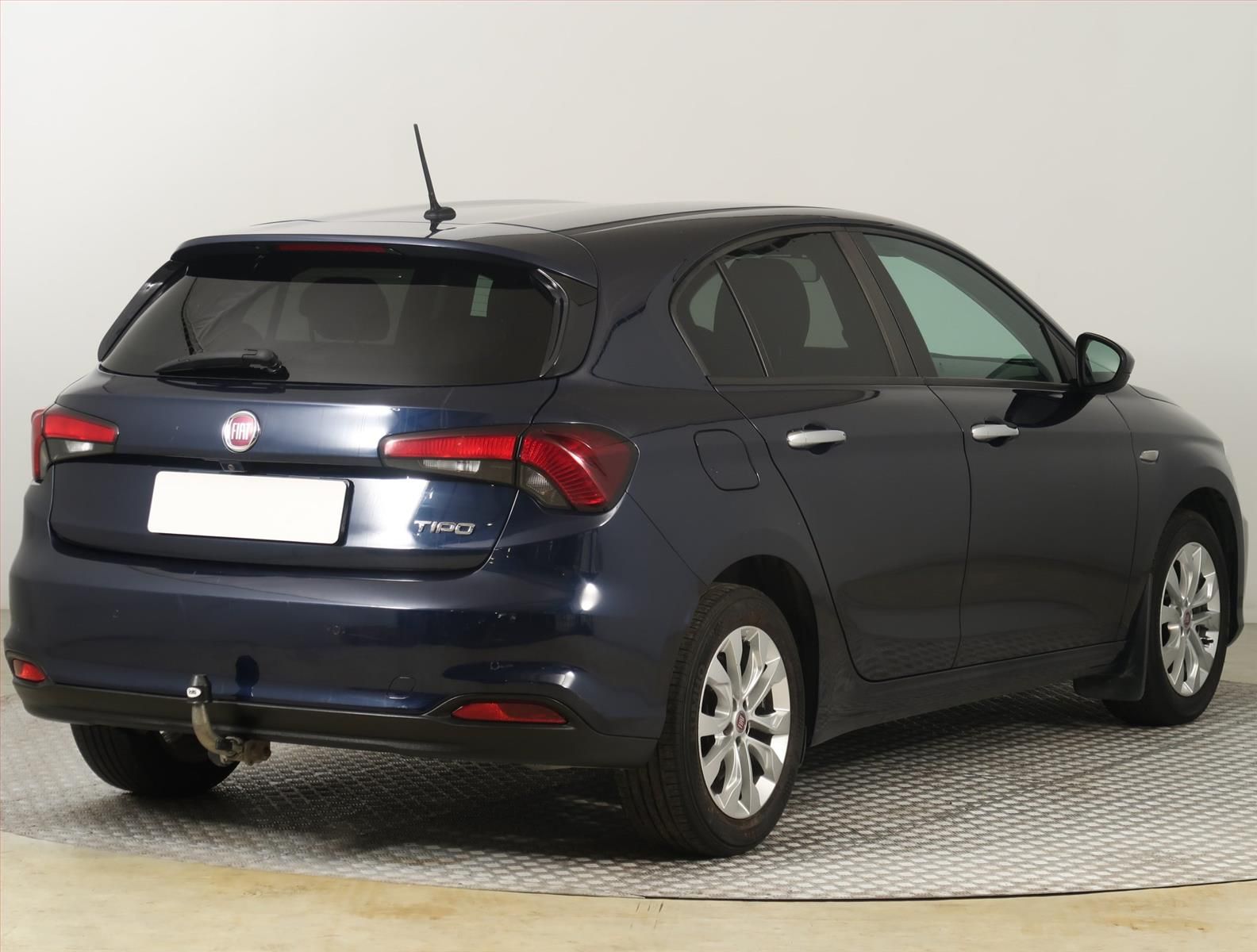 Fiat Tipo, 1.4 16V, Serv.kniha, Navi - fotka 5