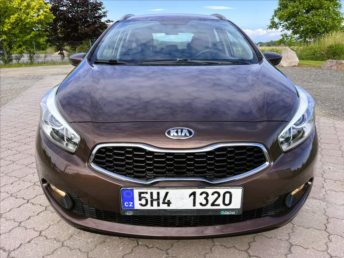 Kia Cee´d, 1,4 CVVT 1.MAJ.,ČR,SERV.KNIHA - fotka 3