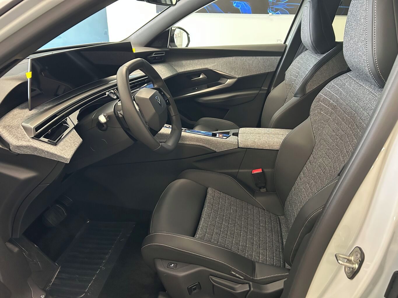 Peugeot 3008, BUSINESS Hybrid 145 e-DCS6, ka - fotka 6
