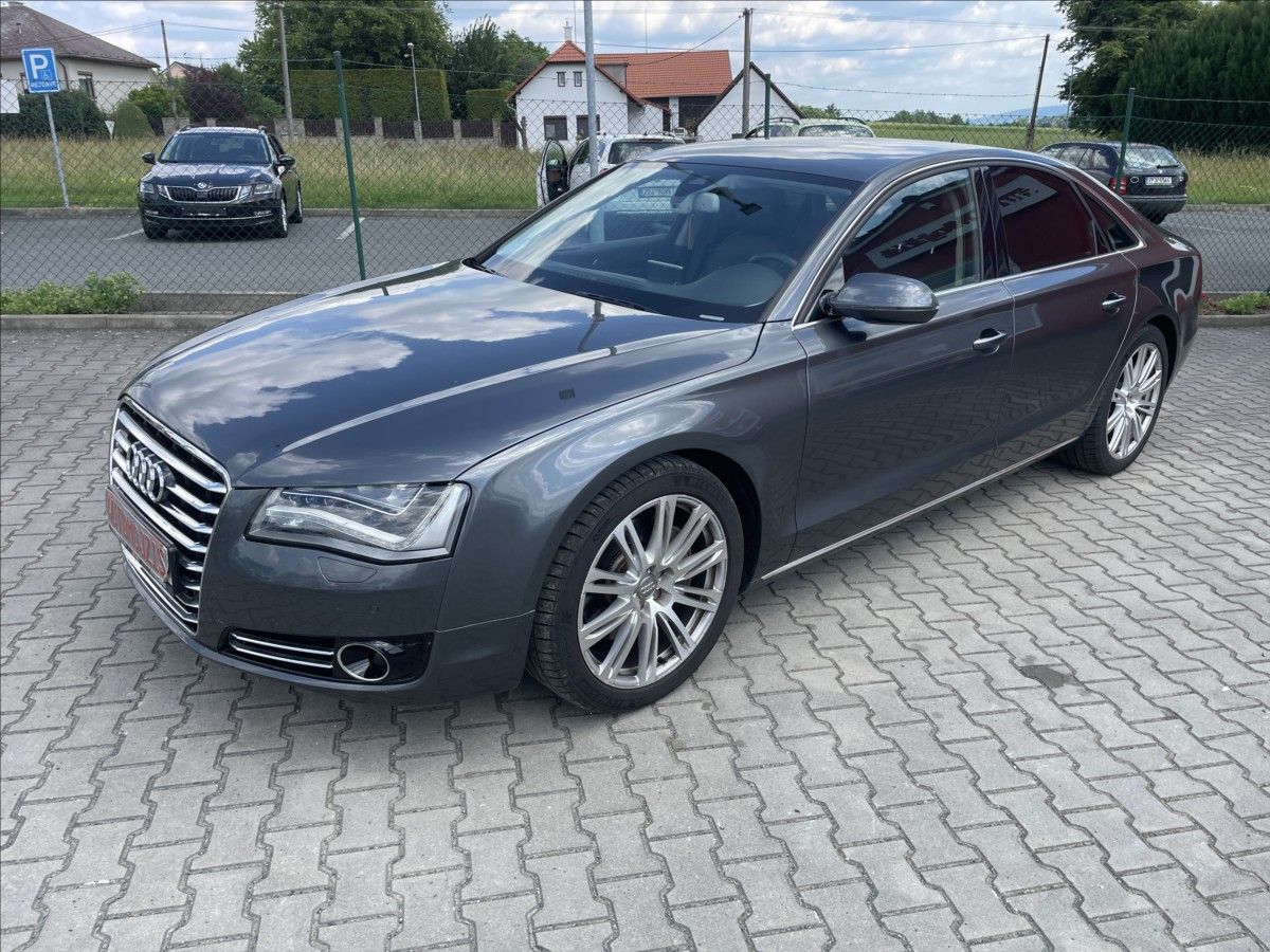 Audi A8, 3,0 TDI/184 kW ČR  4x4 131200 - fotka 4
