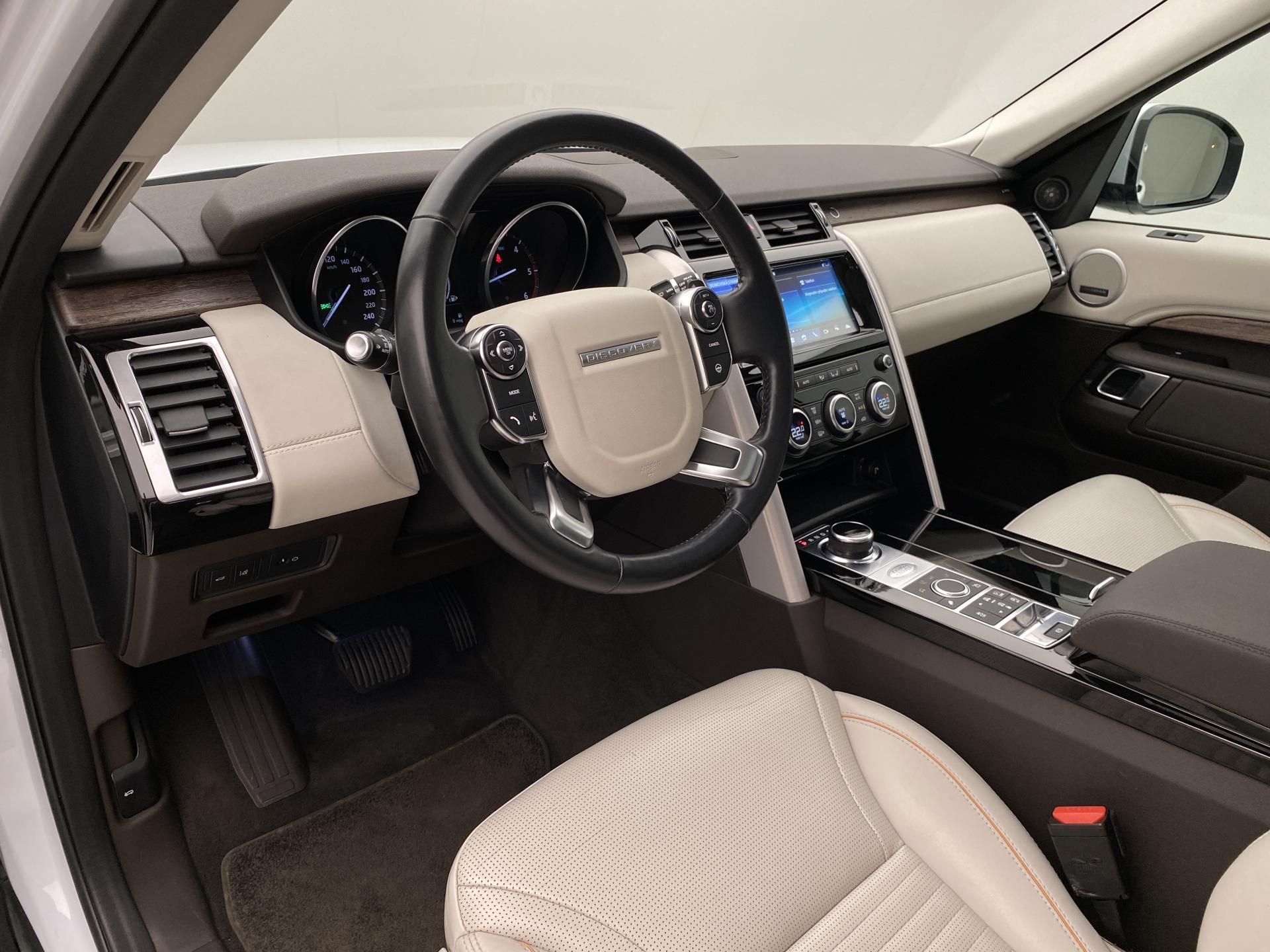Land Rover Discovery, TD6 HSE AWD AUT 7míst - fotka 4