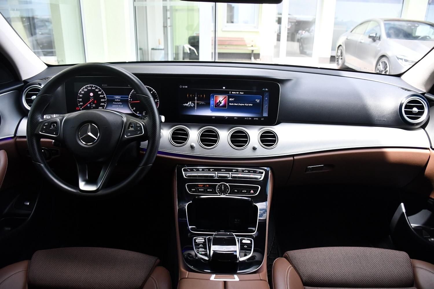 Mercedes-Benz Třídy E, 220d 4MATIC K360 VIRTUAL ČR - fotka 5