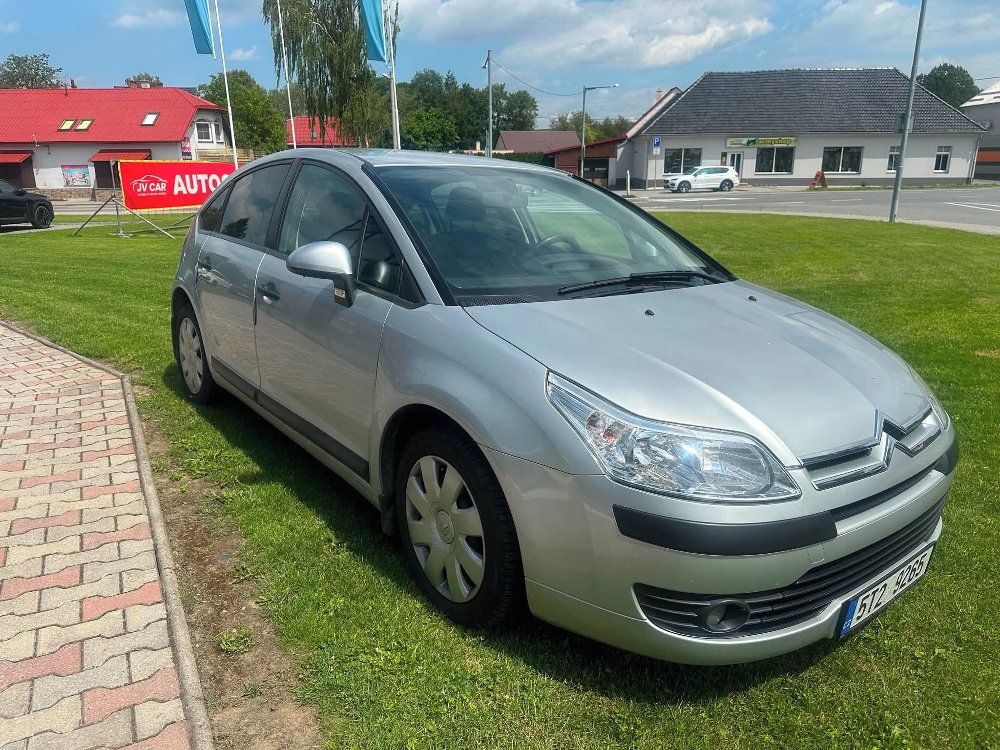 Citroën C4, 1,4i 16V - fotka 2