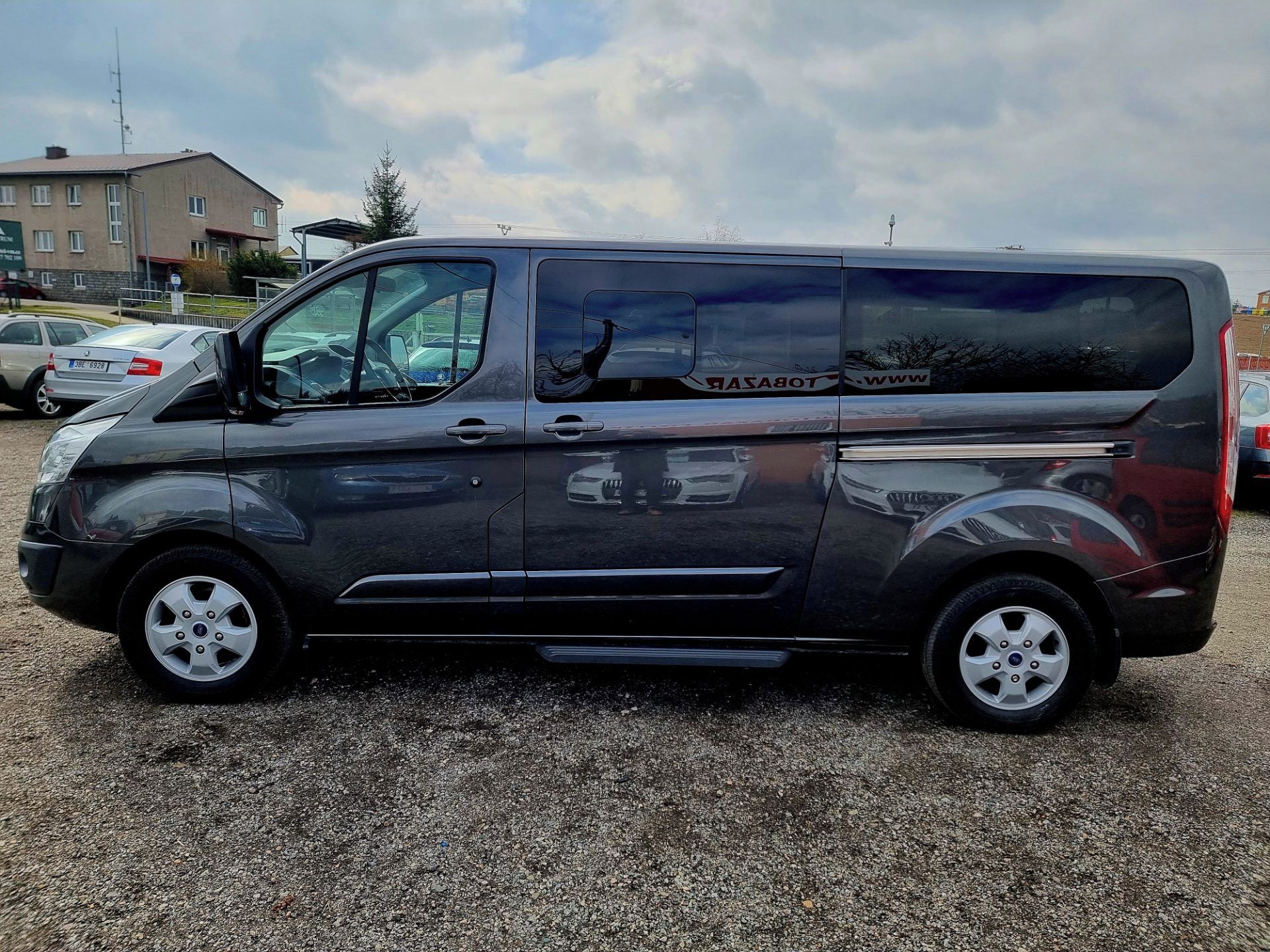 Ford Tourneo Custom, 2,0 TDCi 96kW L2 Titanium,8.mí - fotka 4