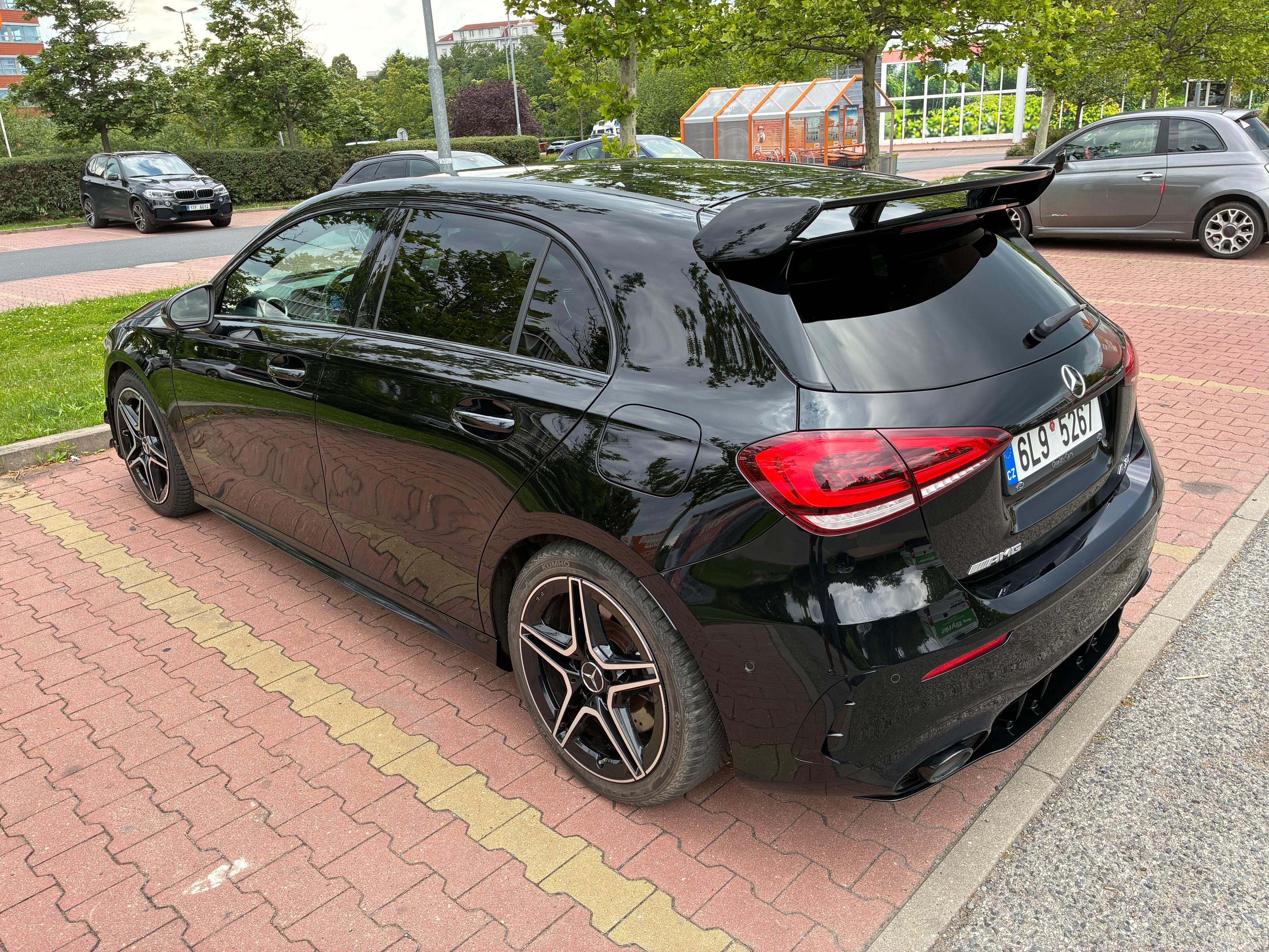Mercedes-Benz Třídy A, A35 AMG, 4 MATIC - fotka 3