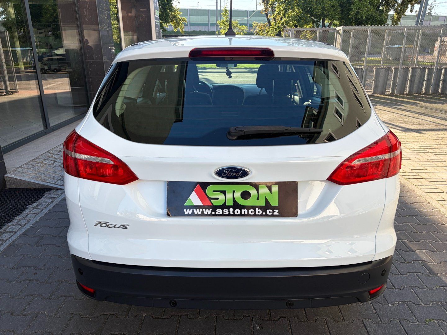 Ford Focus, 1,5 TDCi serviska, navi - fotka 5