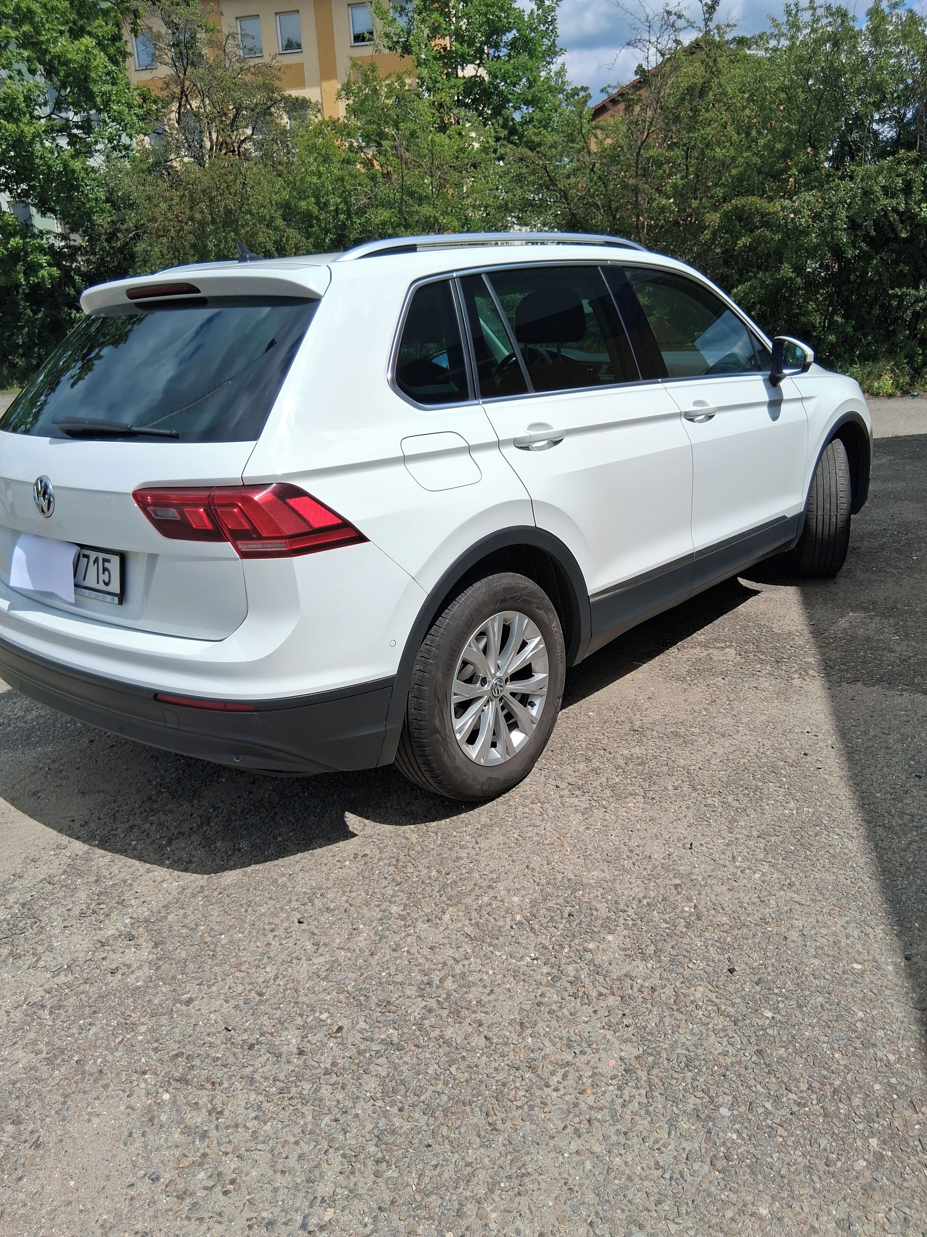 Volkswagen Tiguan, Prodám Volkswagen2.0TDI - fotka 2