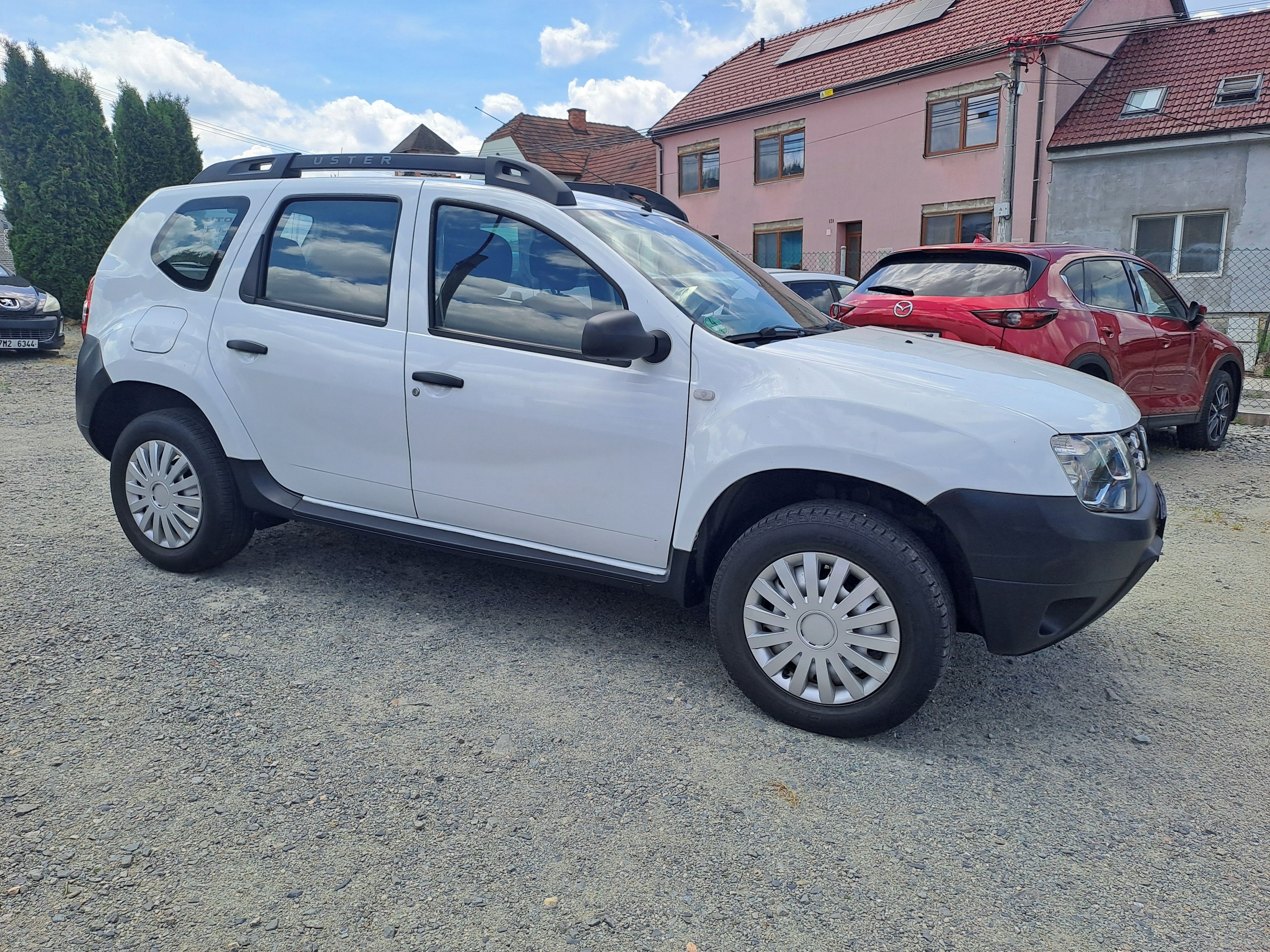 Dacia Duster, 1,6SCE 84KW,1.MAJ,S.KNIHA - fotka 3