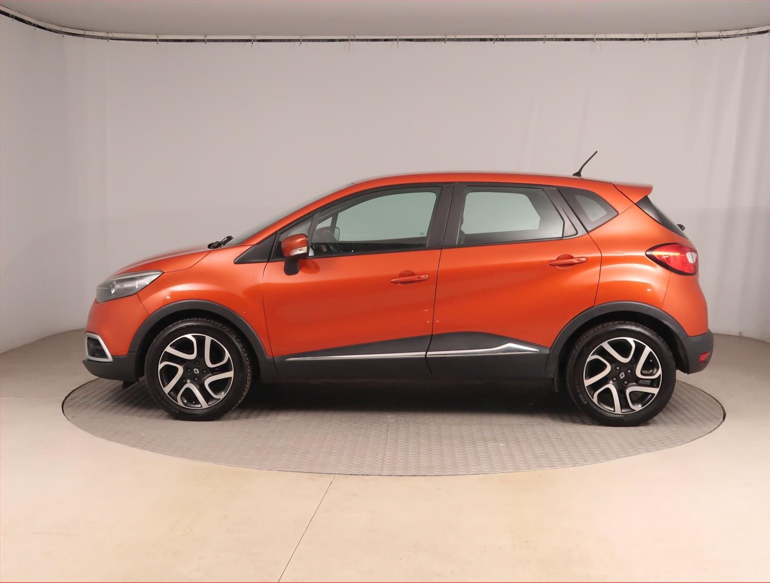 Renault Captur, 0.9 TCe, Serv.kniha, Navi - fotka 3