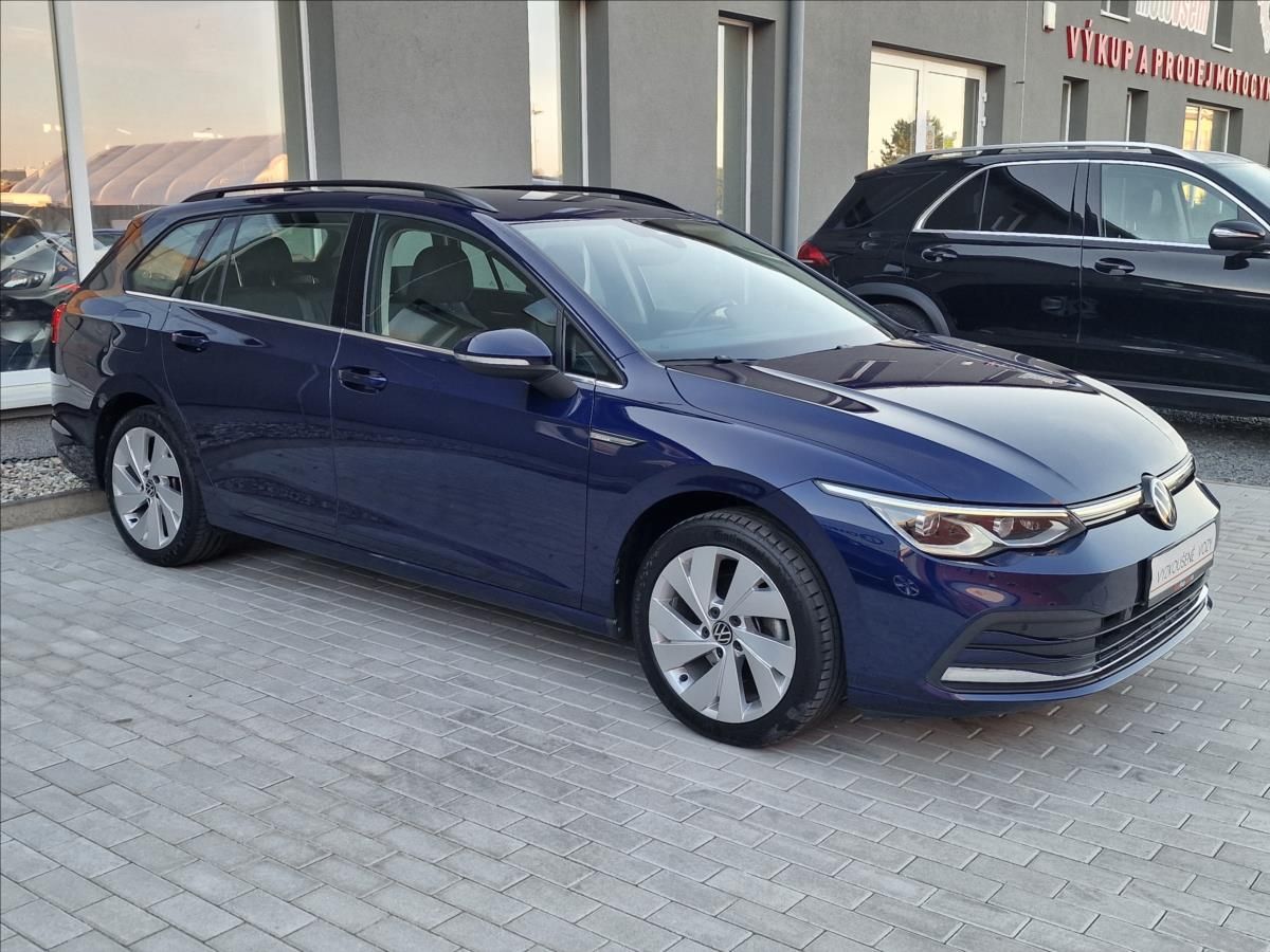 Volkswagen Golf, 1.5 TSI DSG Style, ČR, 1.Maj. - fotka 2