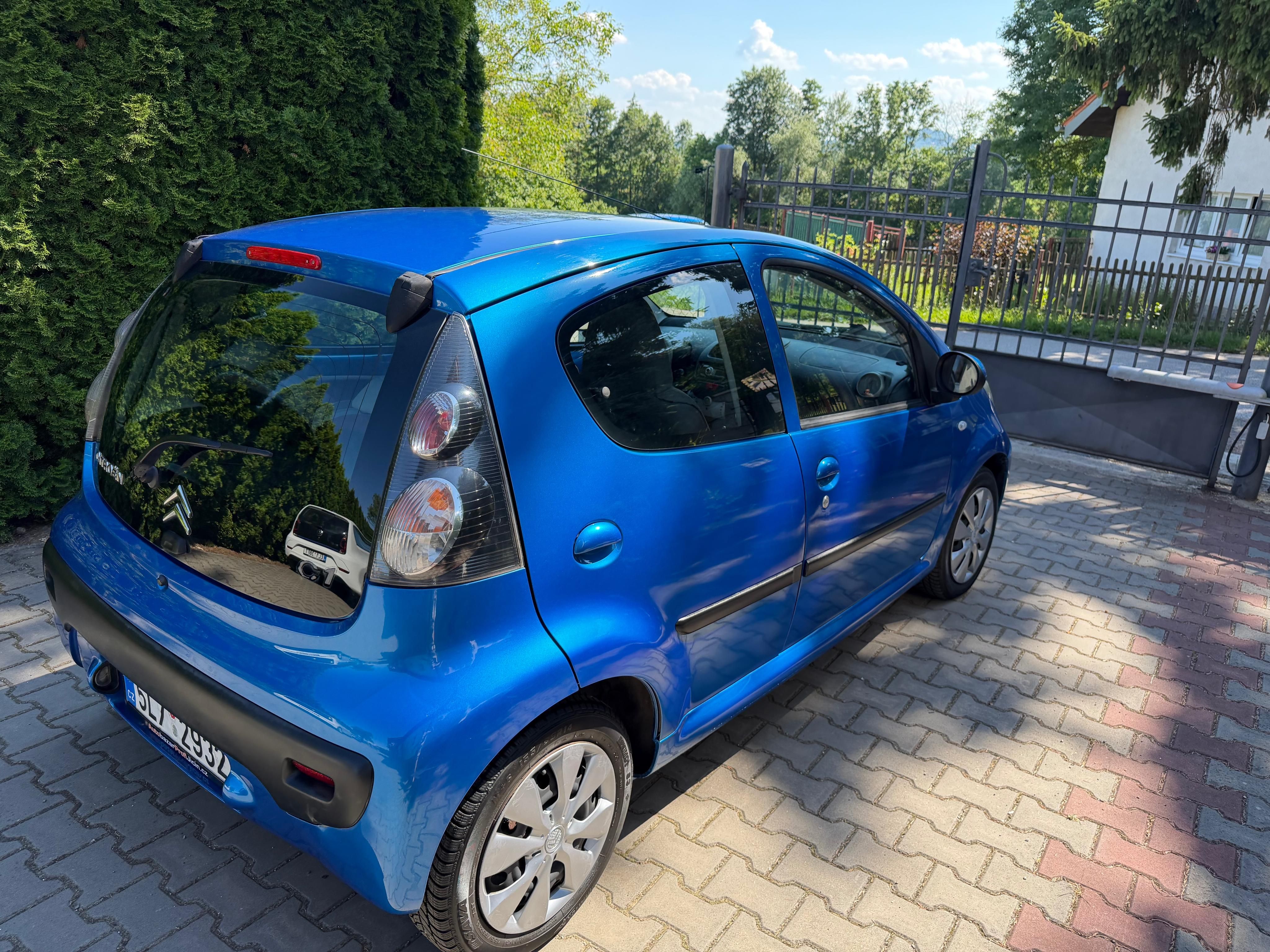 Citroën C1, 1,0i /50kw letní kola+ zimáky - fotka 4